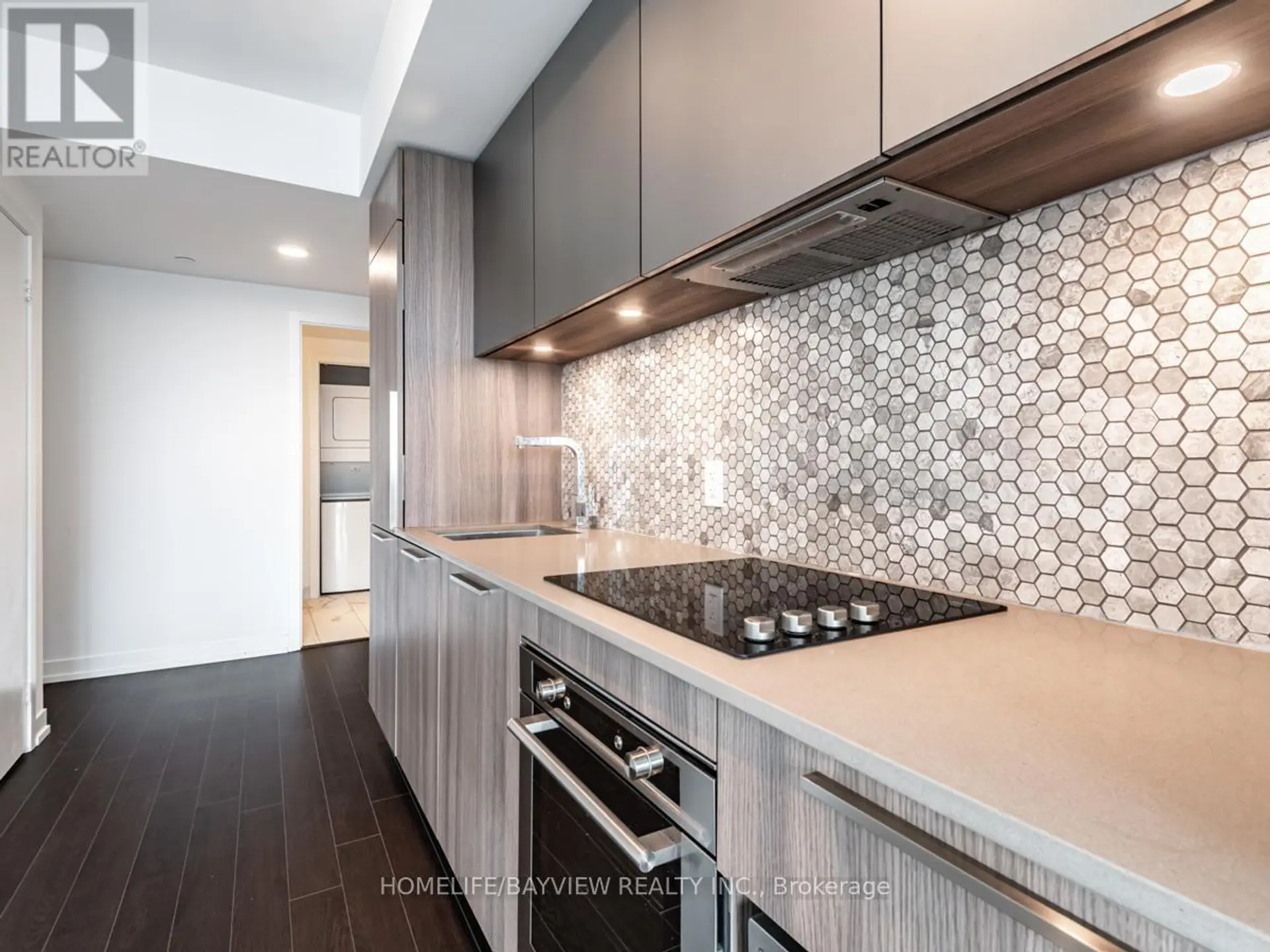 #3015 85 WOOD STREET - Image 4