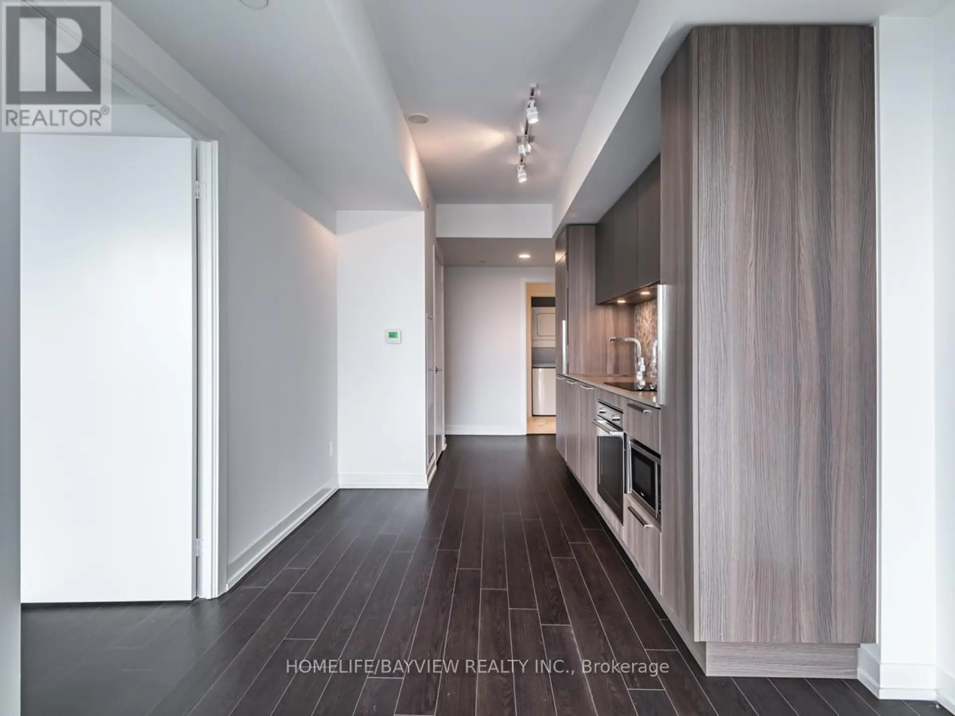#3015 85 WOOD STREET - Image 6