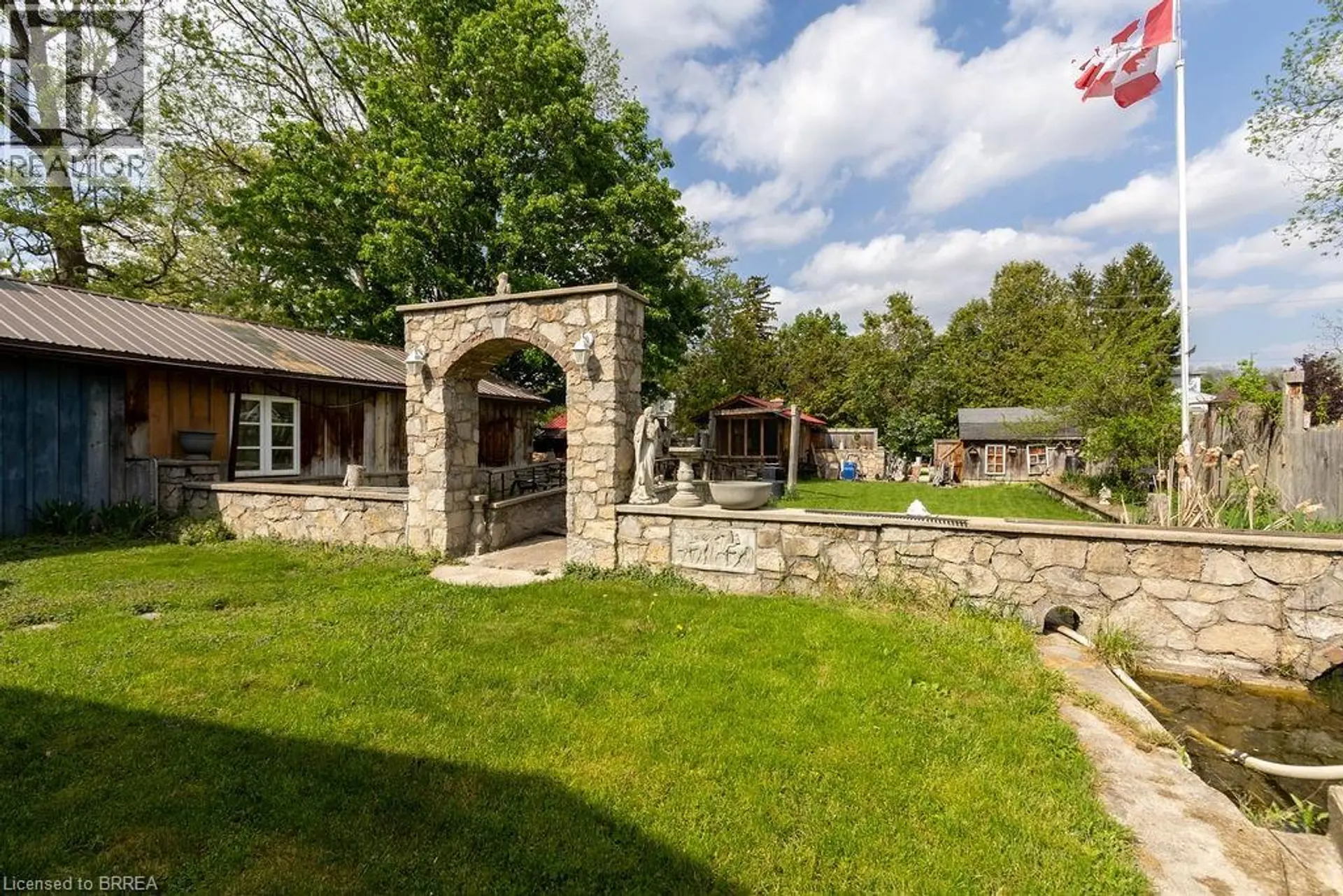 39 ELM Street - Image 17