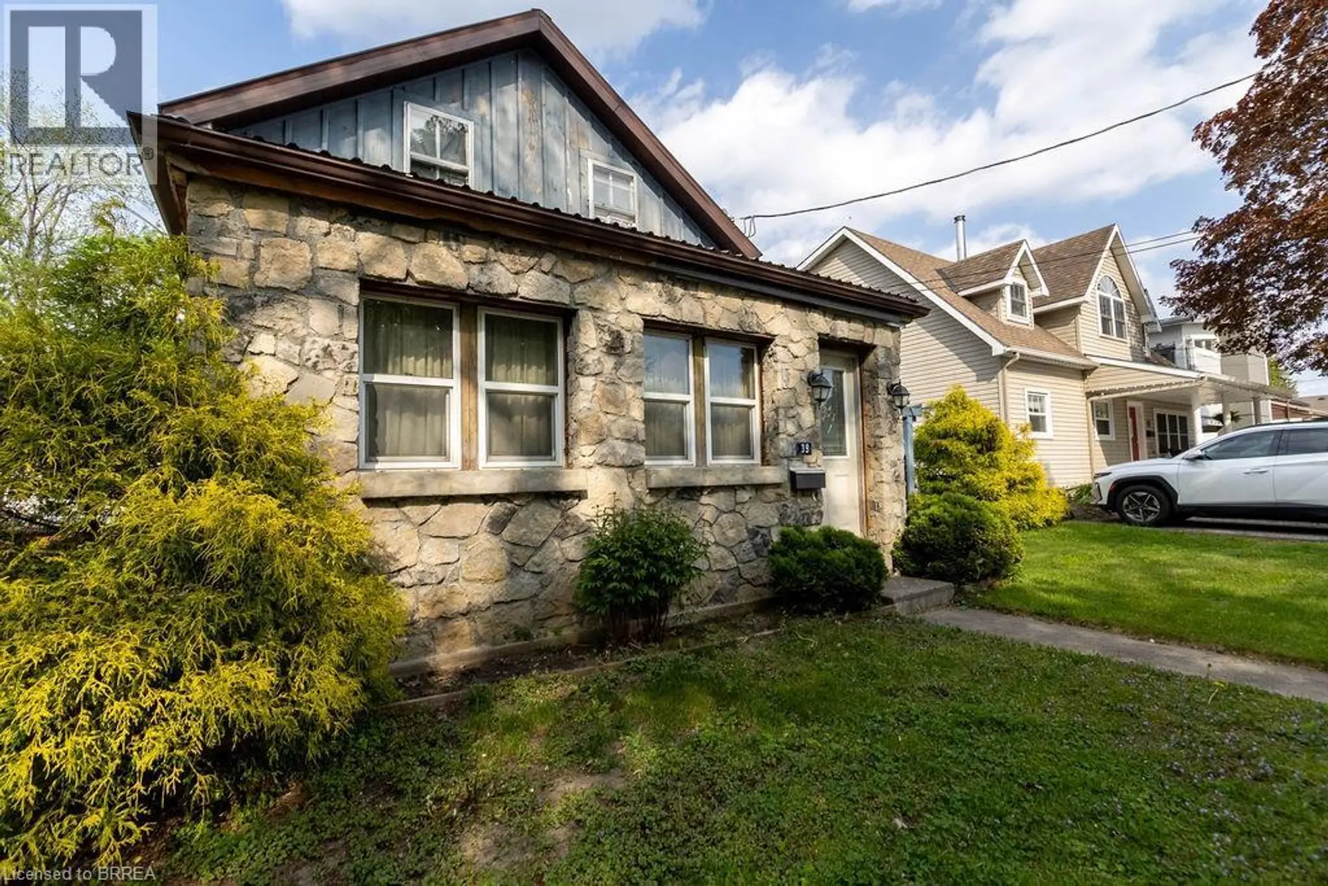39 ELM Street - Image 2