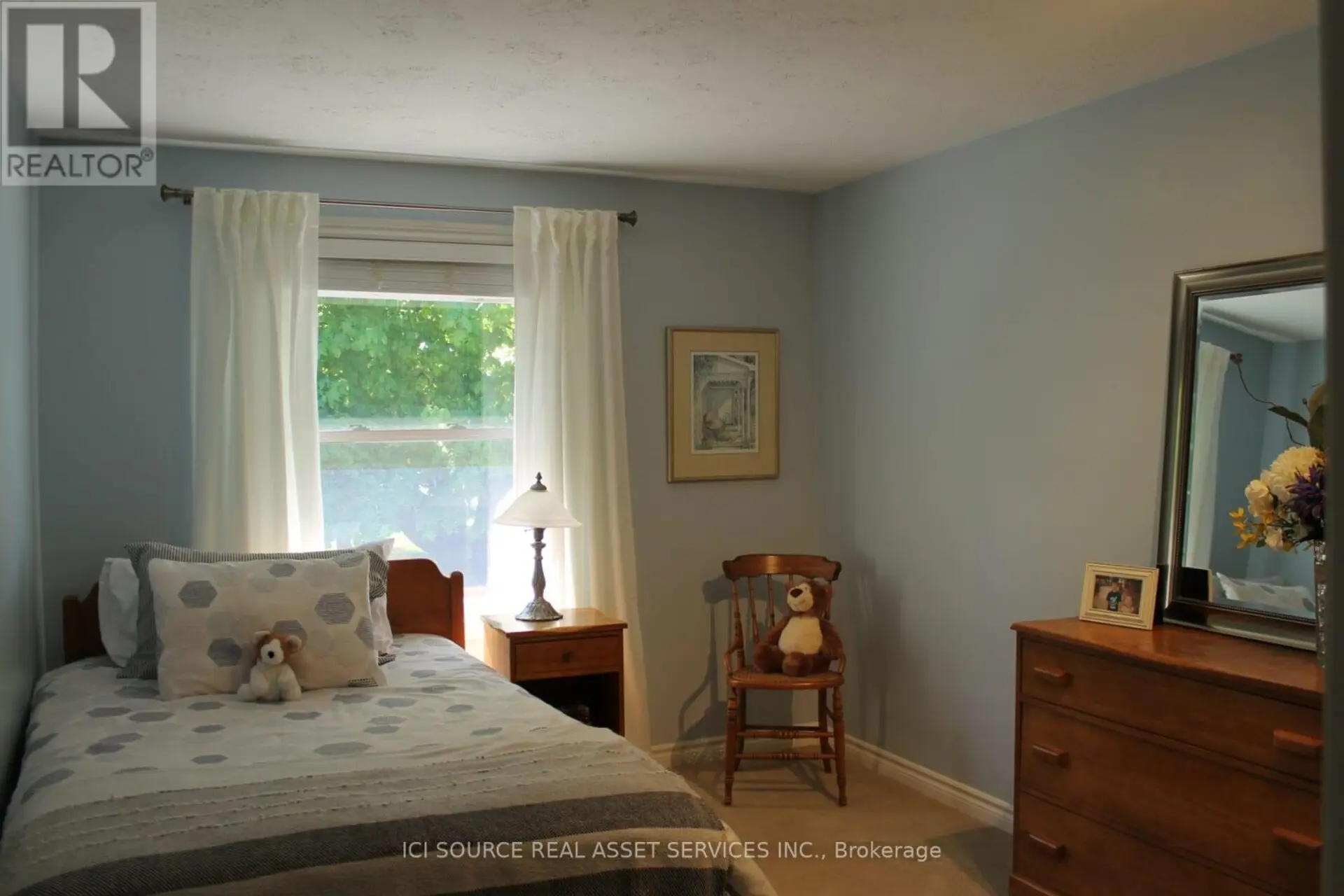 112 THORNHILL CRESCENT - Image 13