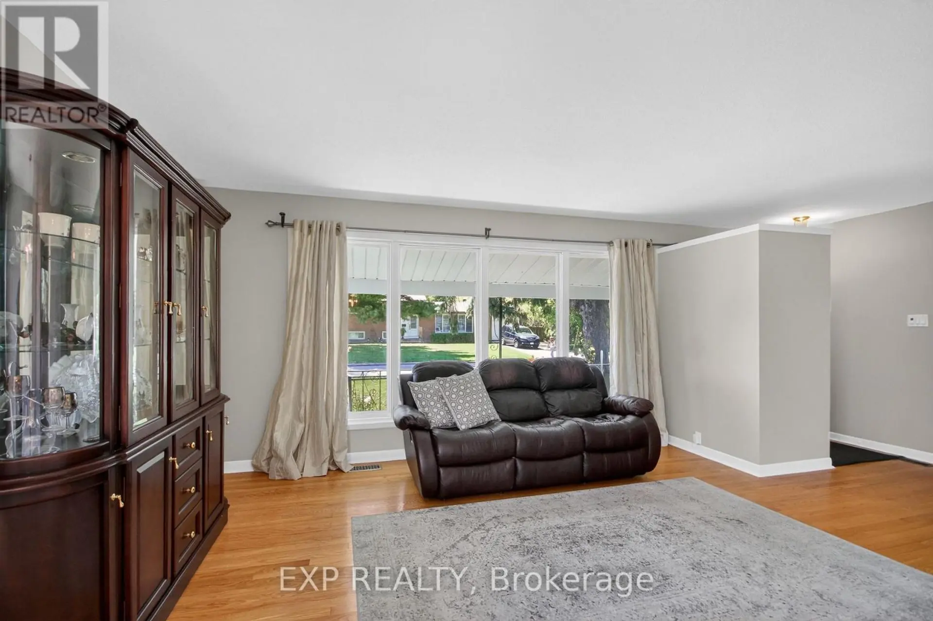 31 BARLYN AVENUE - Image 4