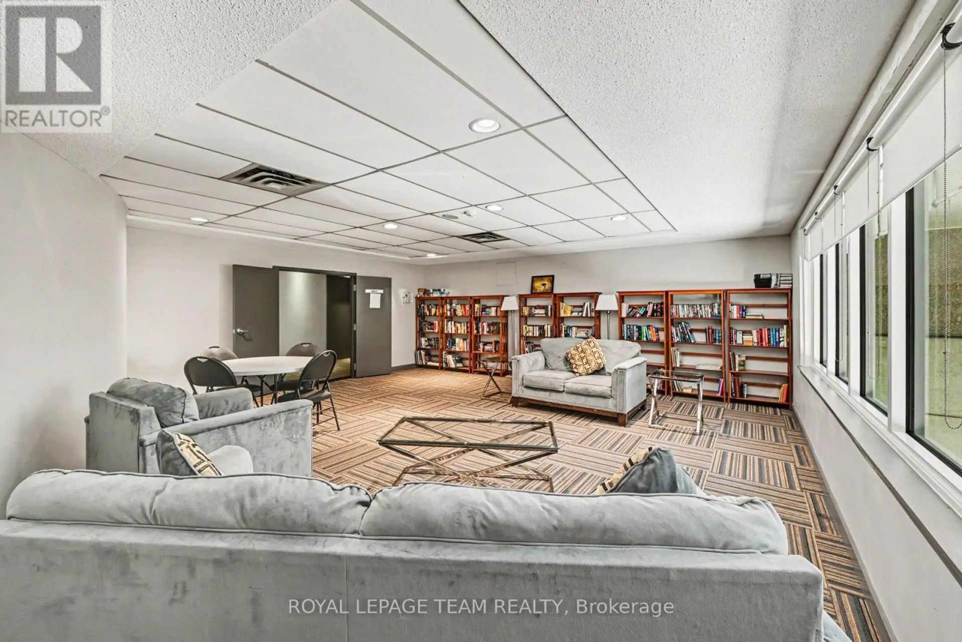 #404 199 KENT STREET - Image 16