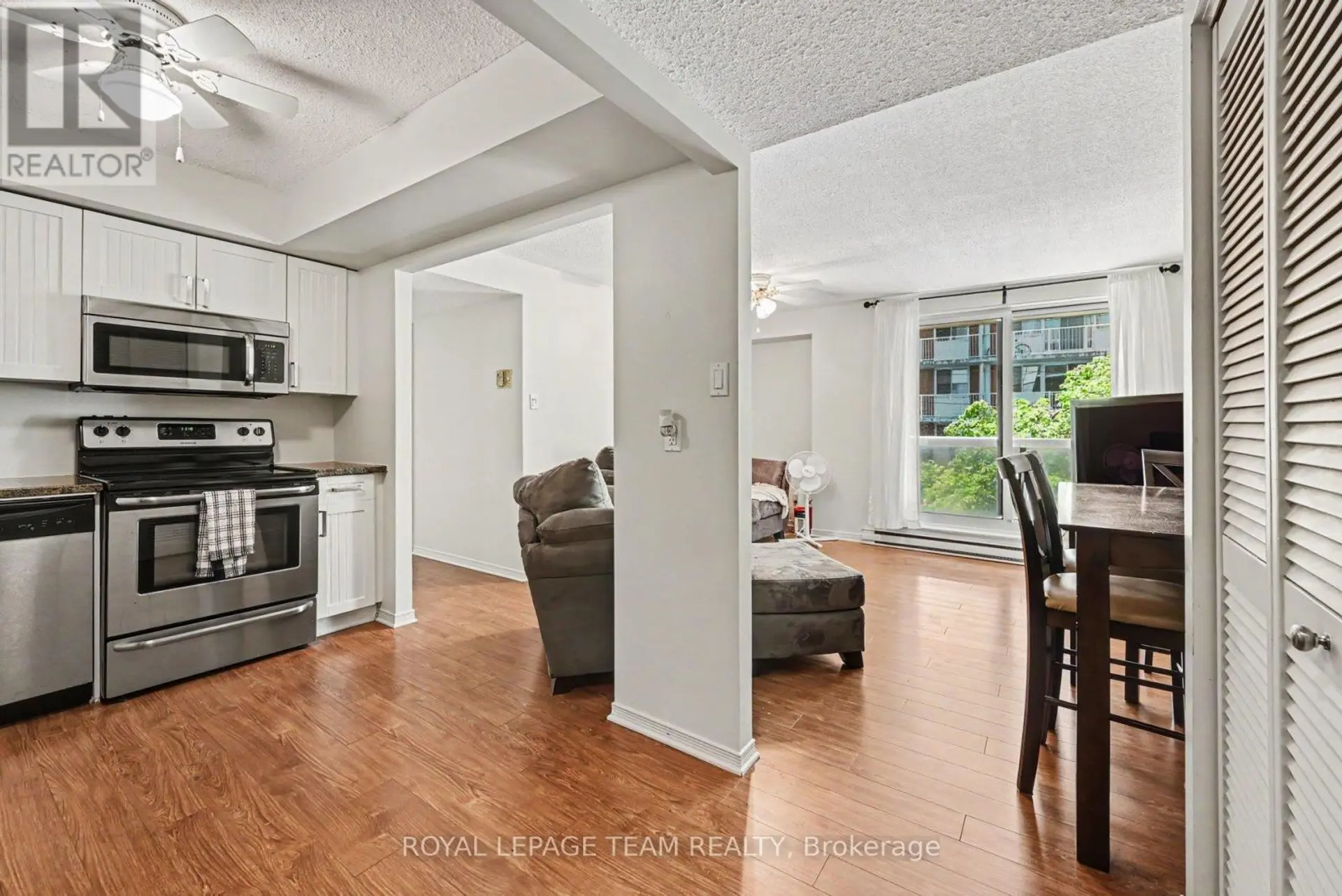 #404 199 KENT STREET - Image 6