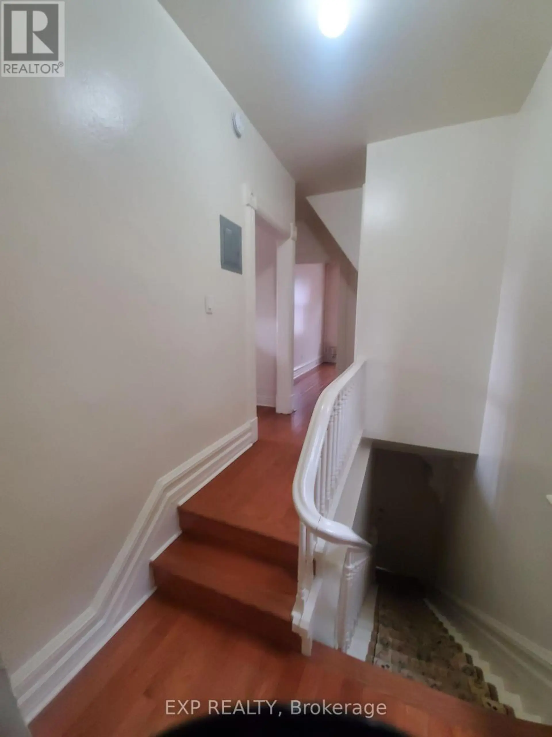 360 GILMOUR STREET - Image 4
