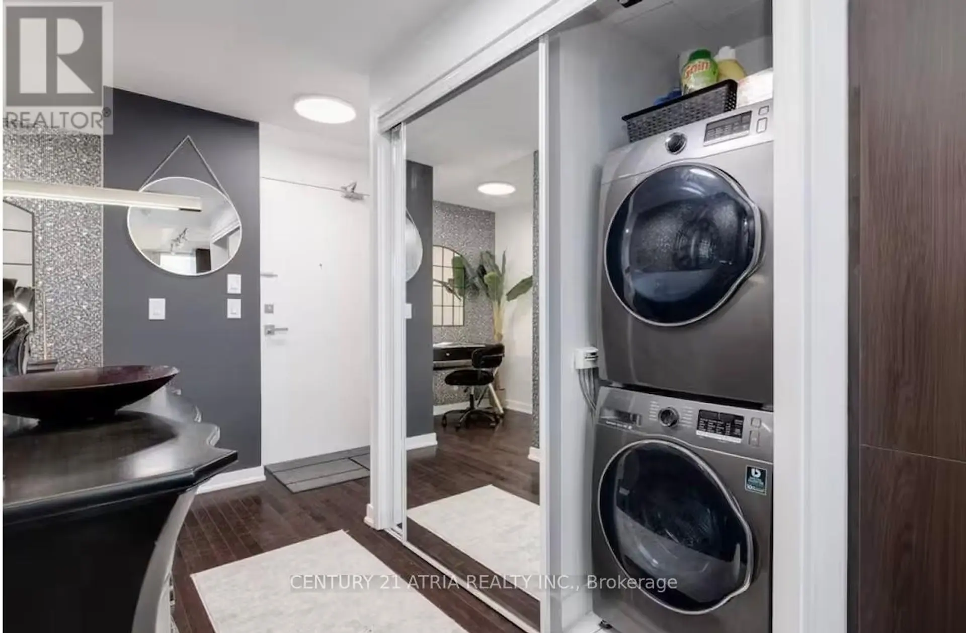 #512 14 YORK STREET - Image 7