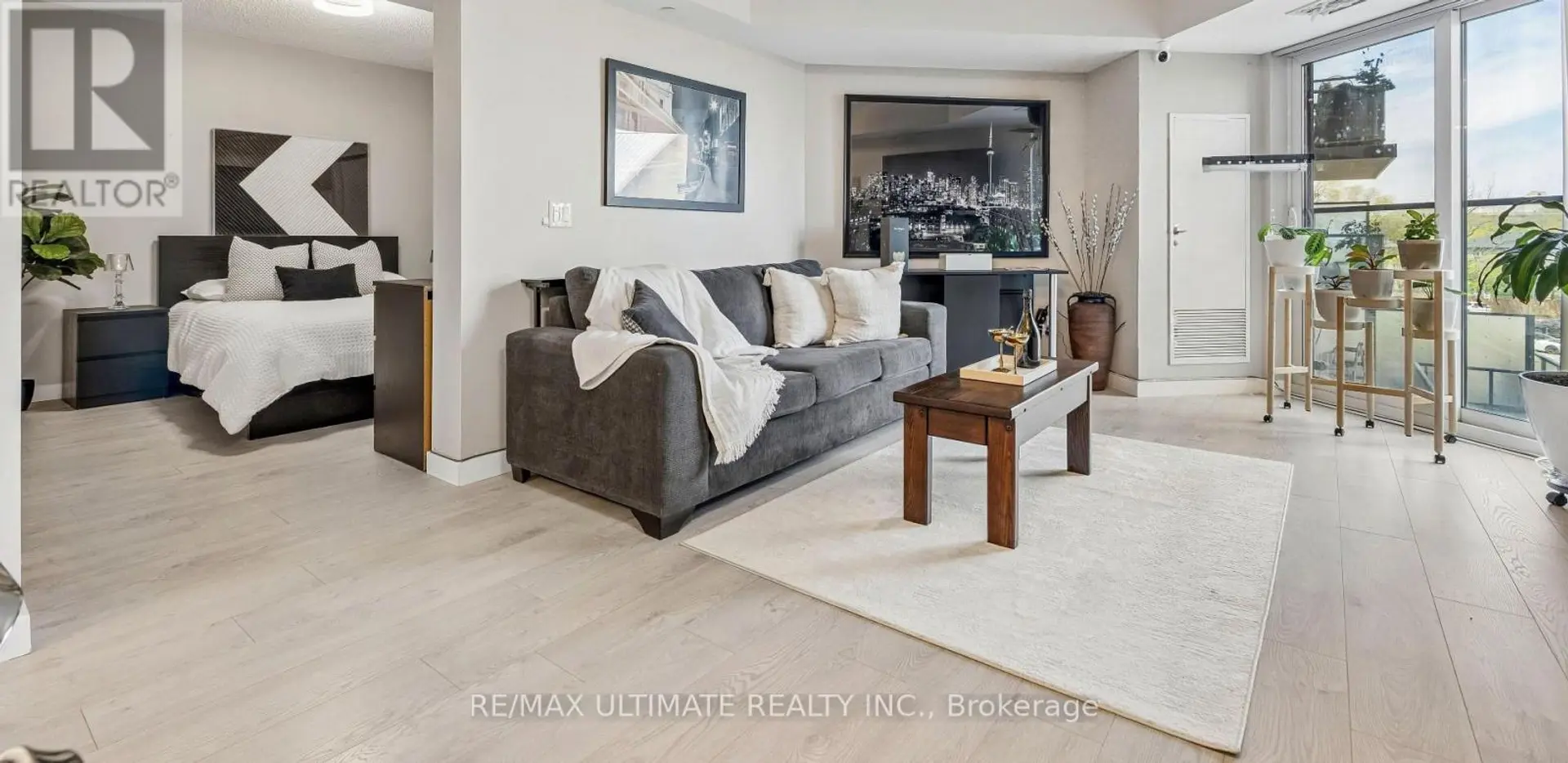 #308 35 SARANAC BOULEVARD - Image 6