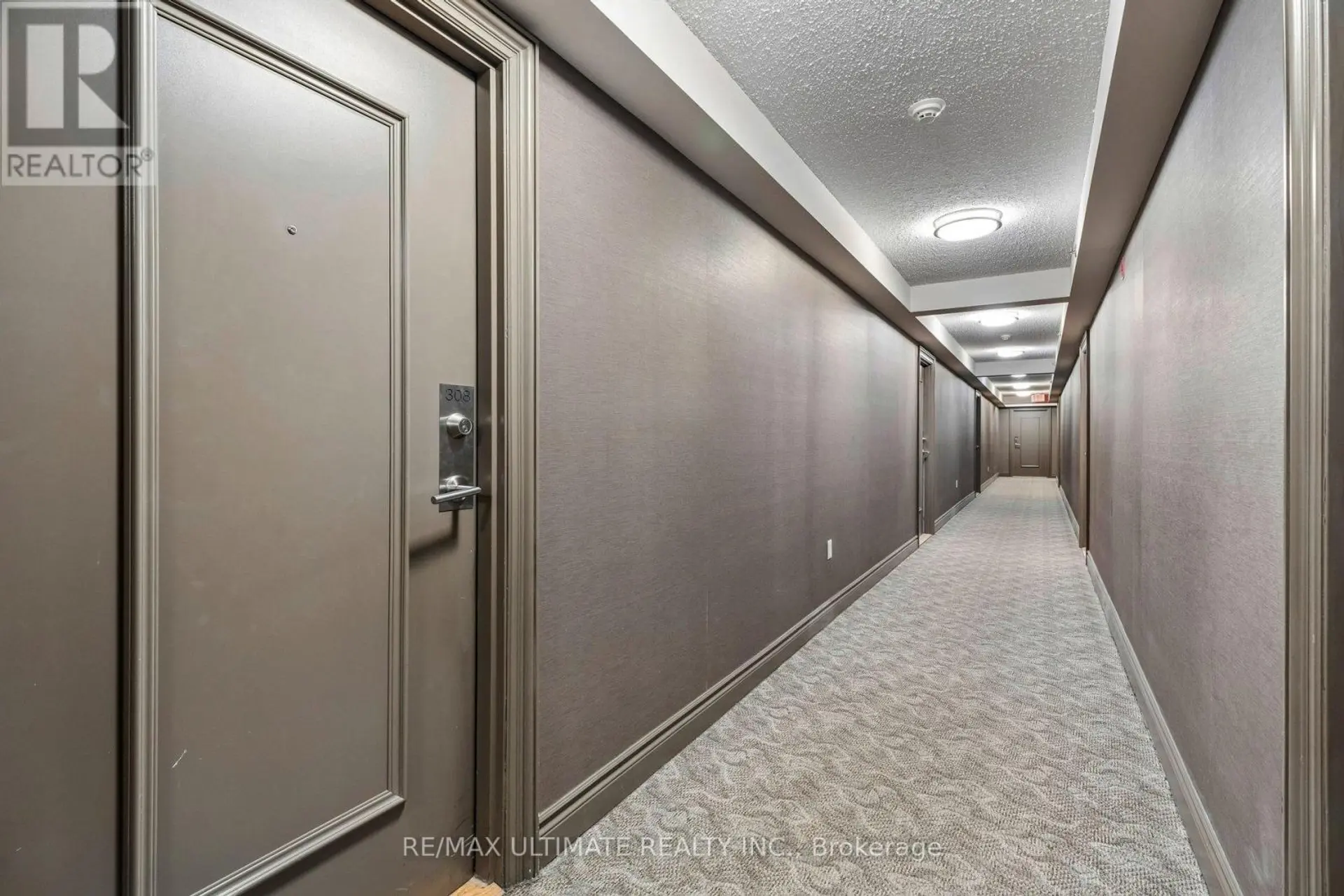 #308 35 SARANAC BOULEVARD - Image 16