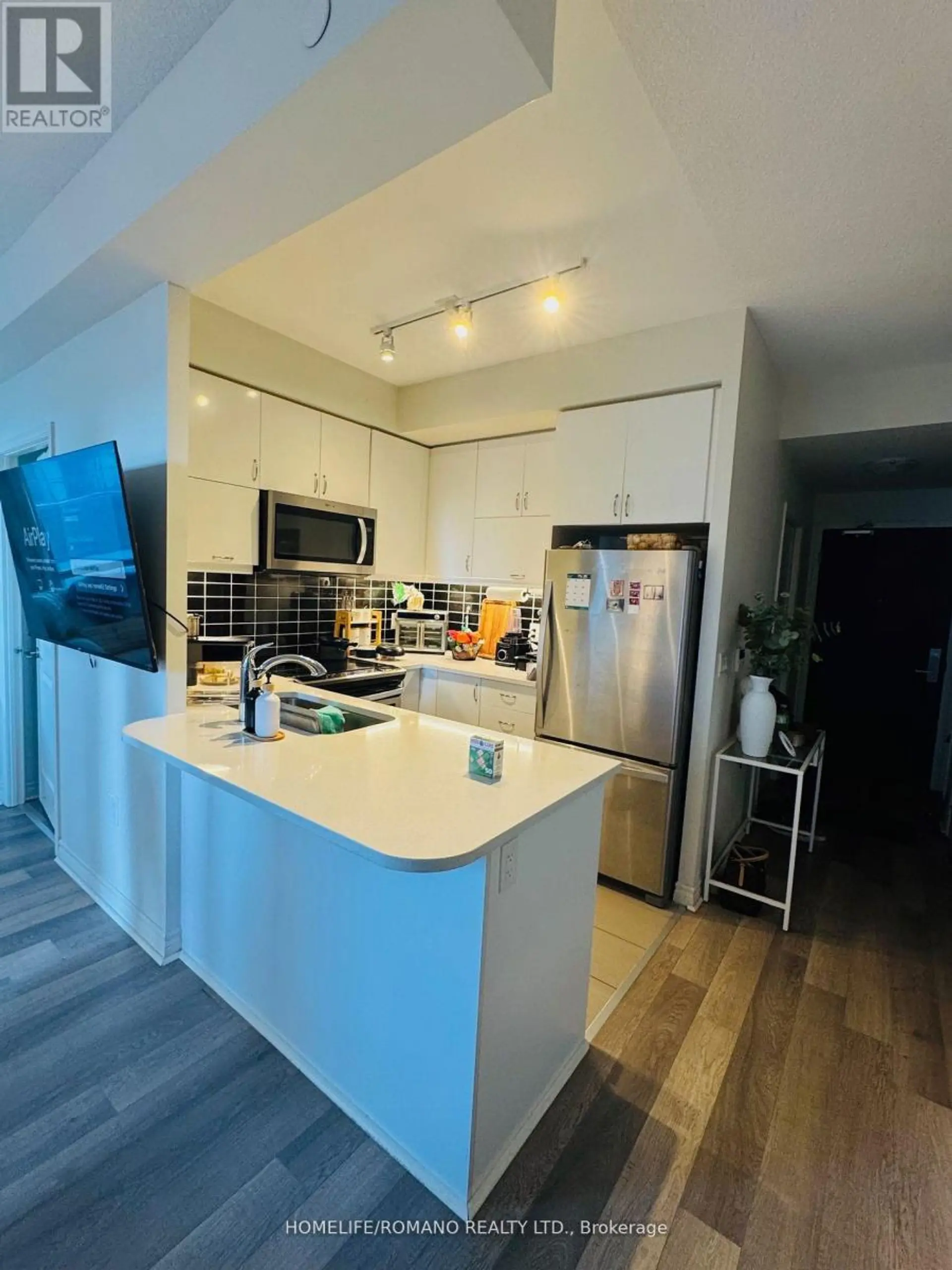 #605 39 ANNIE CRAIG DRIVE - Image 3
