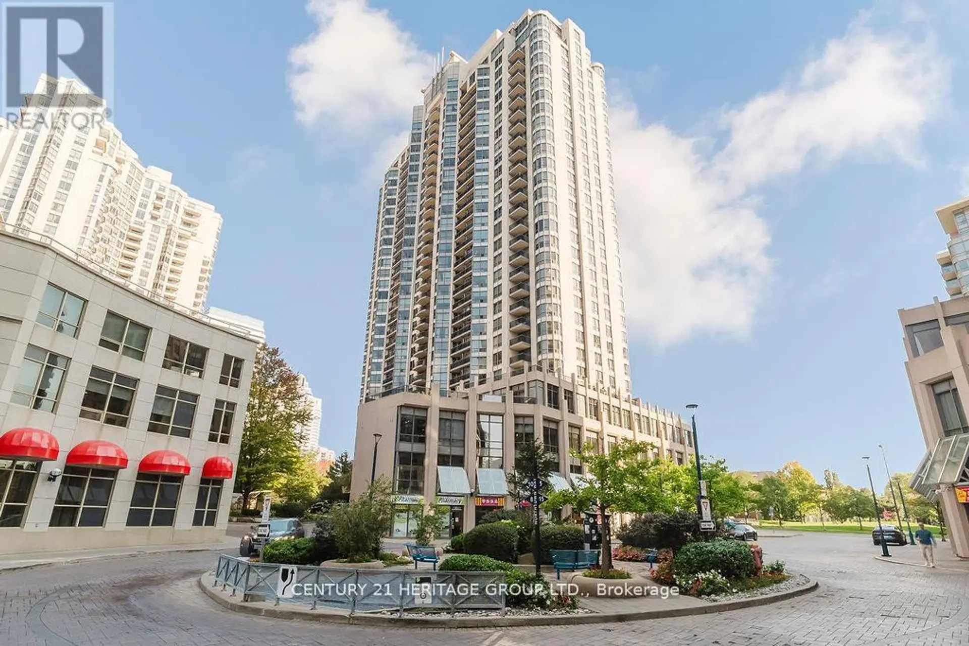 #2009 10 NORTHTOWN WAY - Image 1