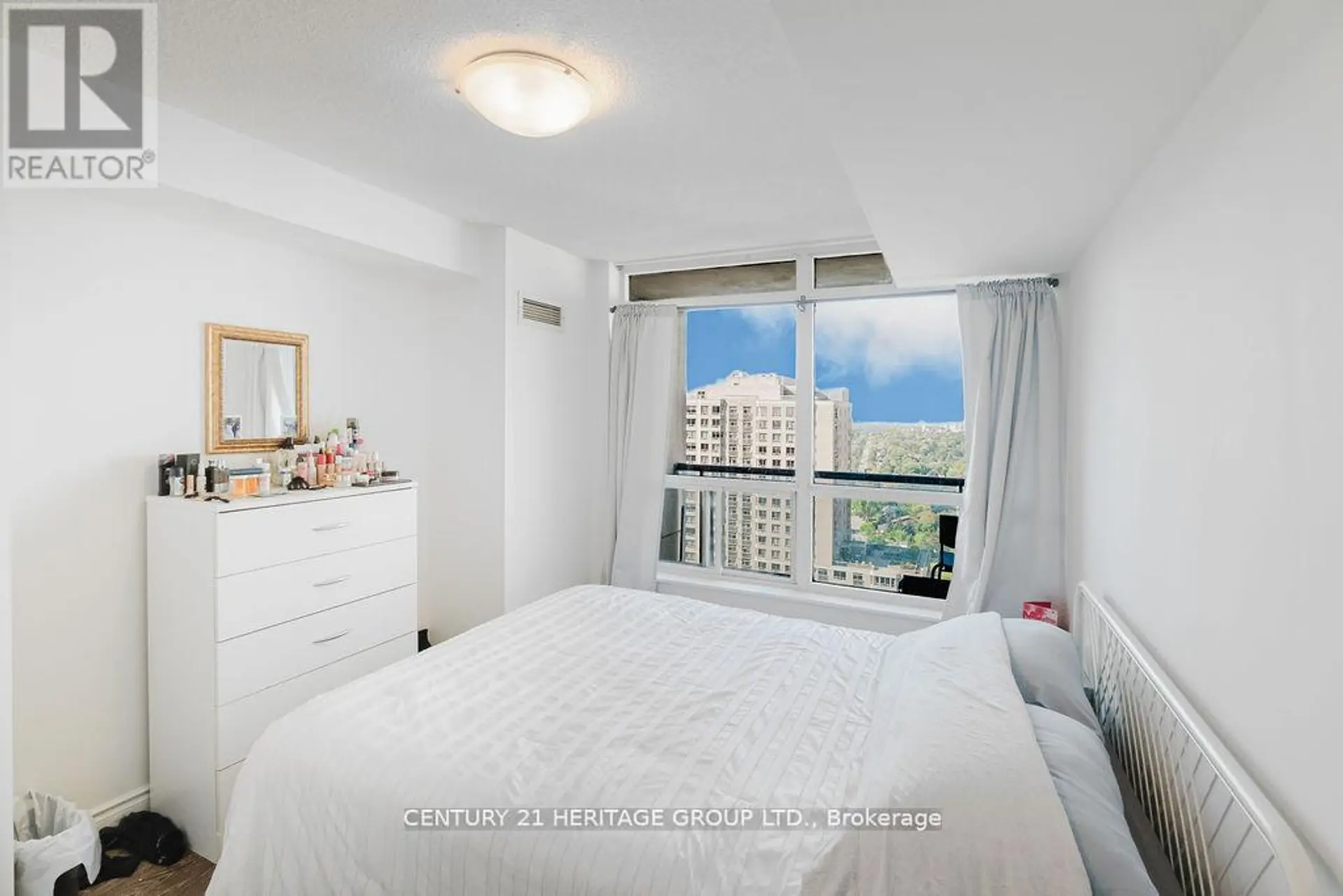 #2009 10 NORTHTOWN WAY - Image 10