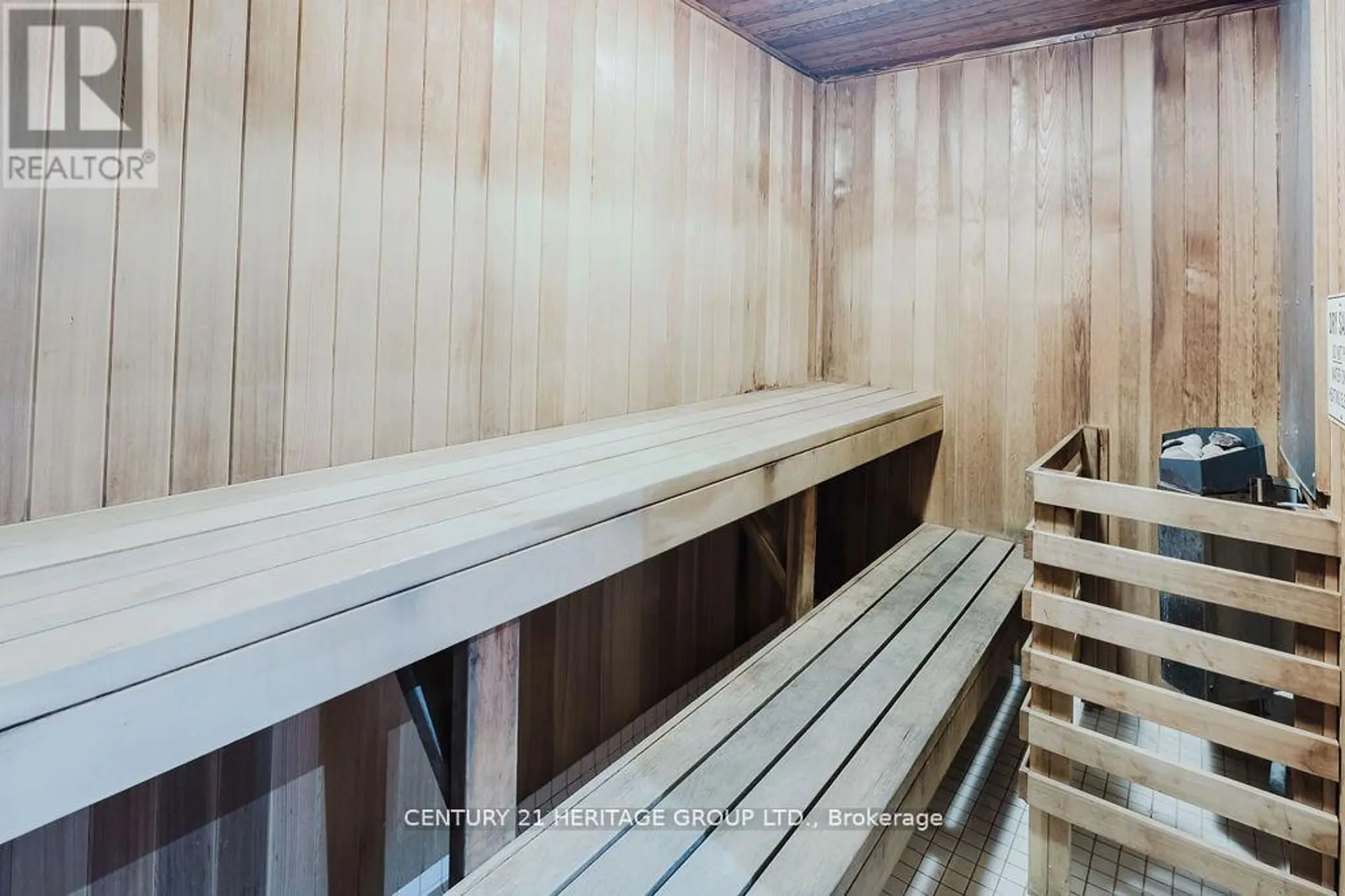 #2009 10 NORTHTOWN WAY - Image 3
