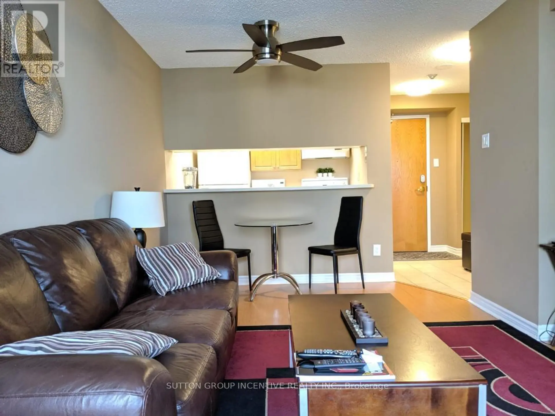 #905 75 ELLEN STREET - Image 2