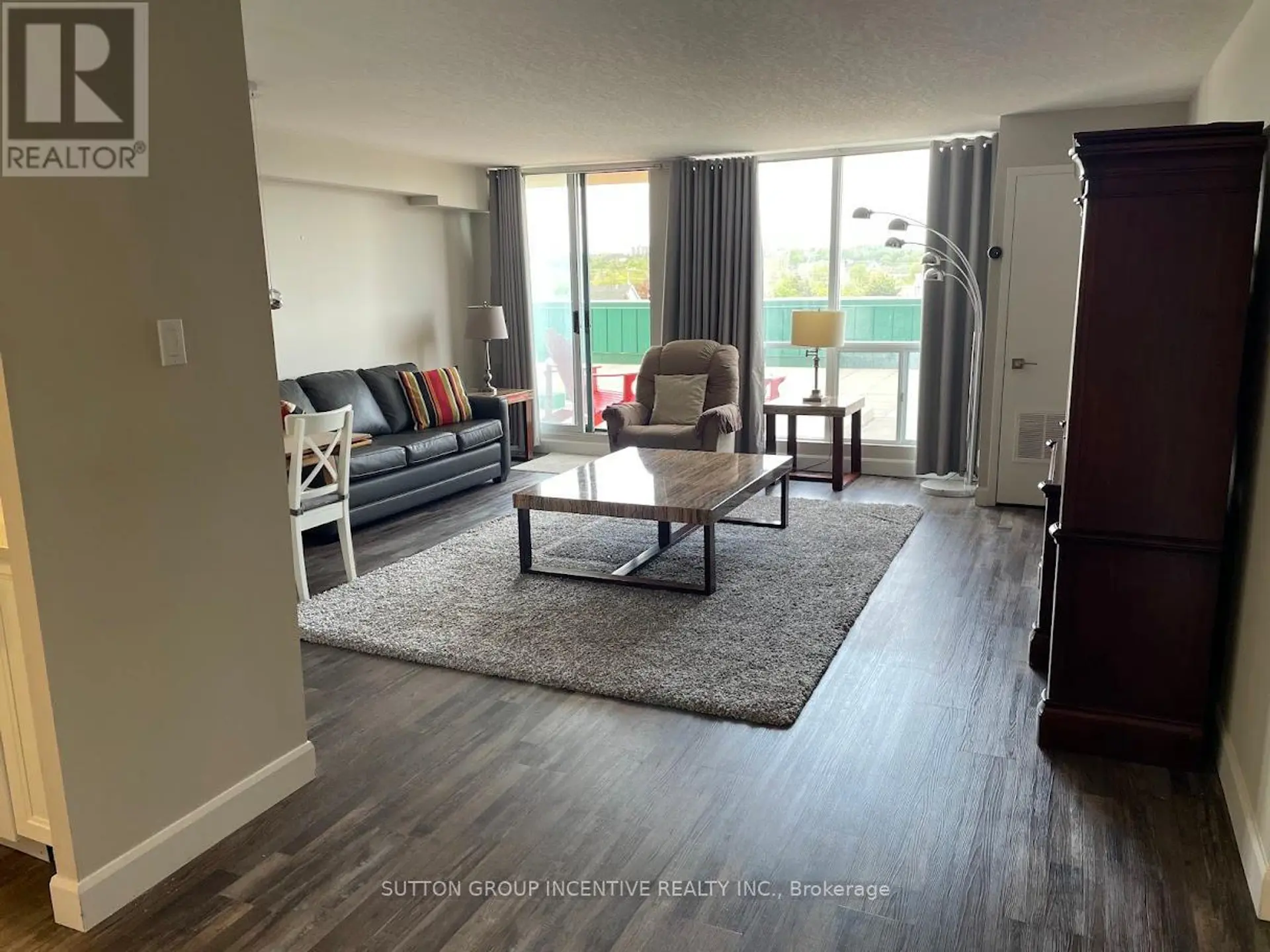 #111 65 ELLEN STREET - Image 1