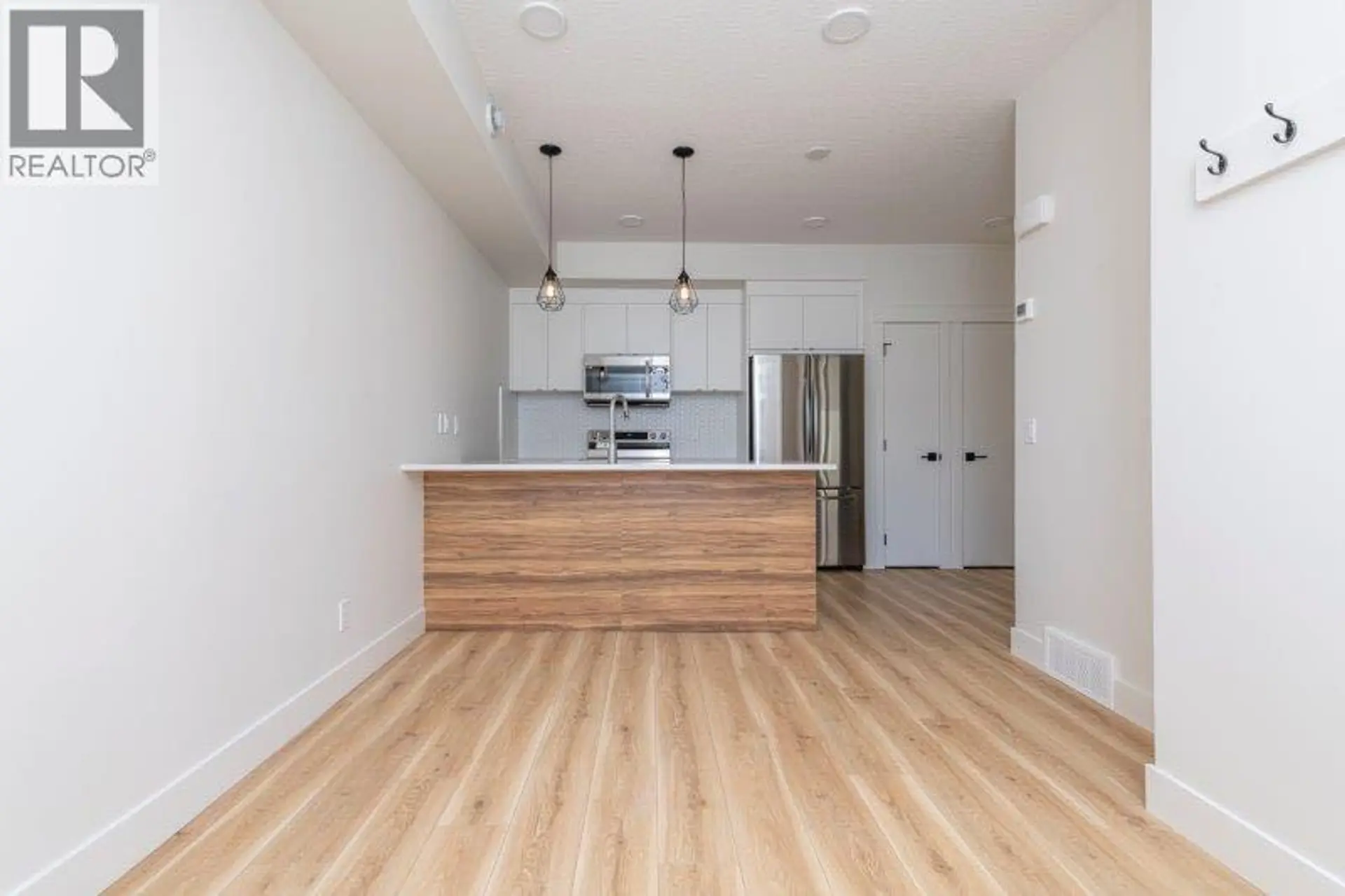 #706 10060 46 Street NE - Image 1