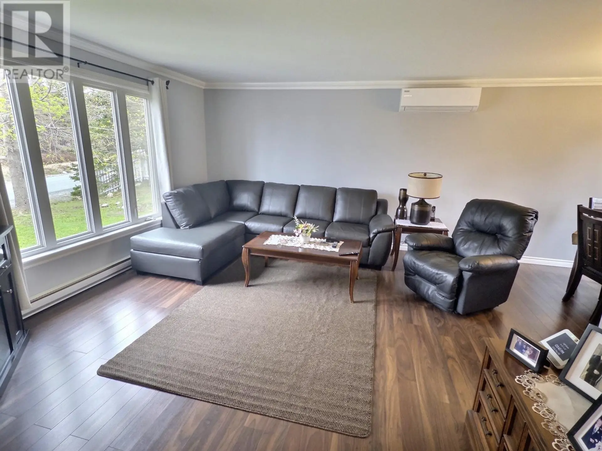 58 Daniels Crescent - Image 2