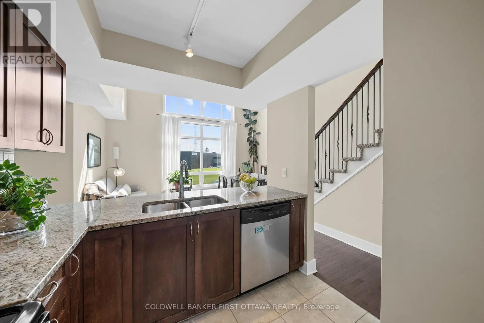 75C COLONNADE ROAD - Image 7
