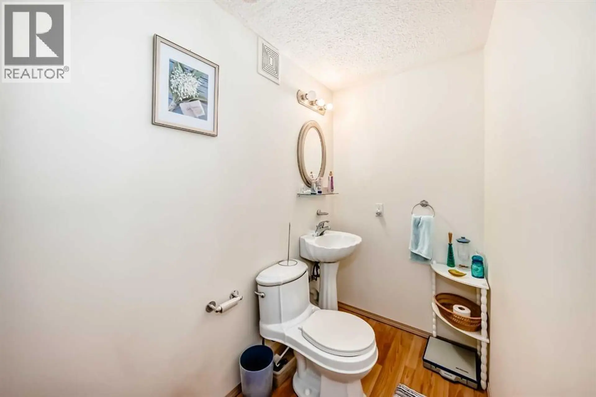 193 Somerset Drive SW - Image 13