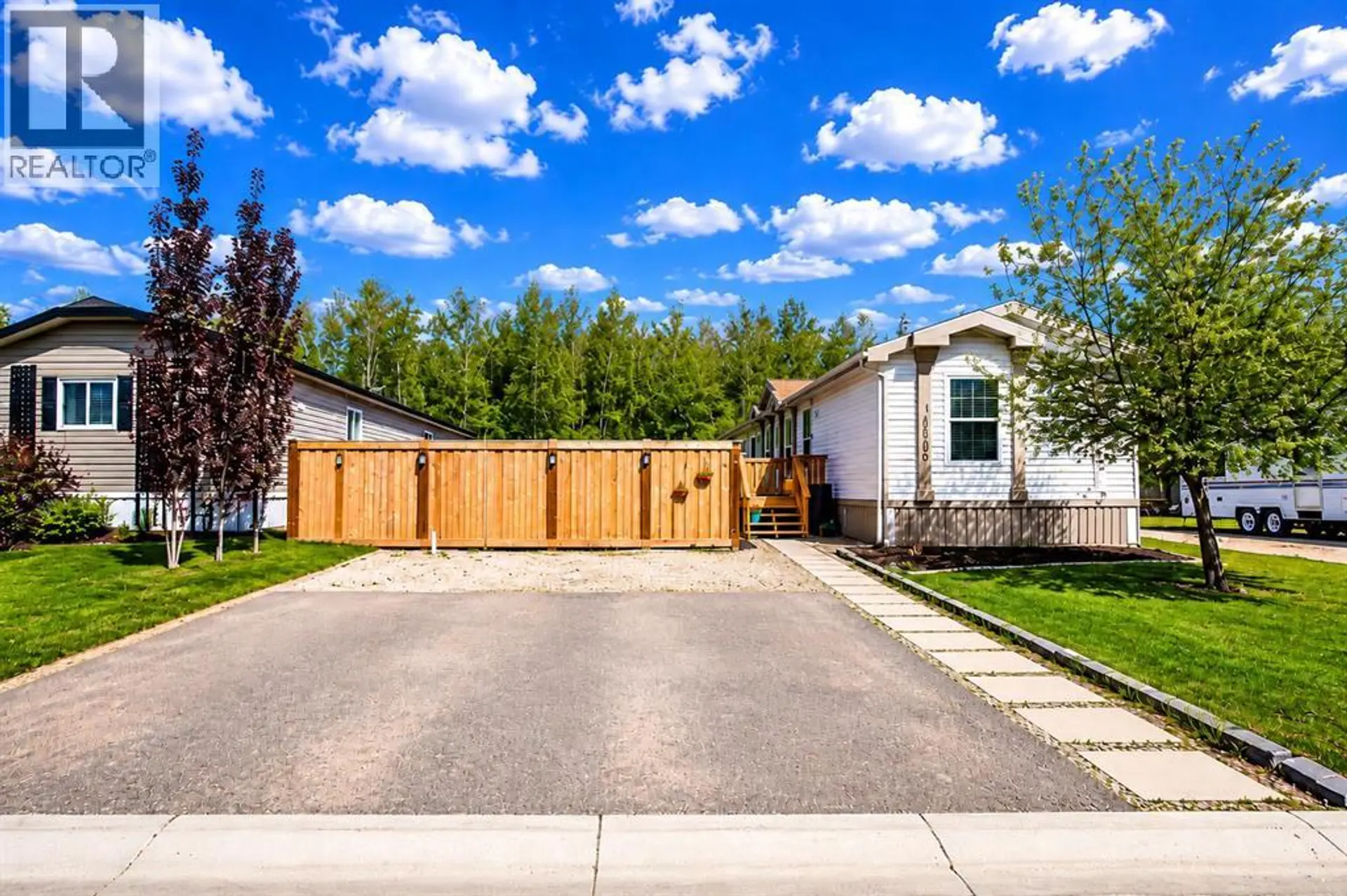 10109 95 Street - Image 2