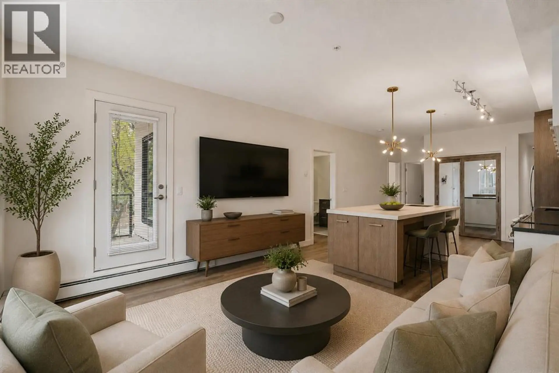 #208 811 5 Street NE - Image 4