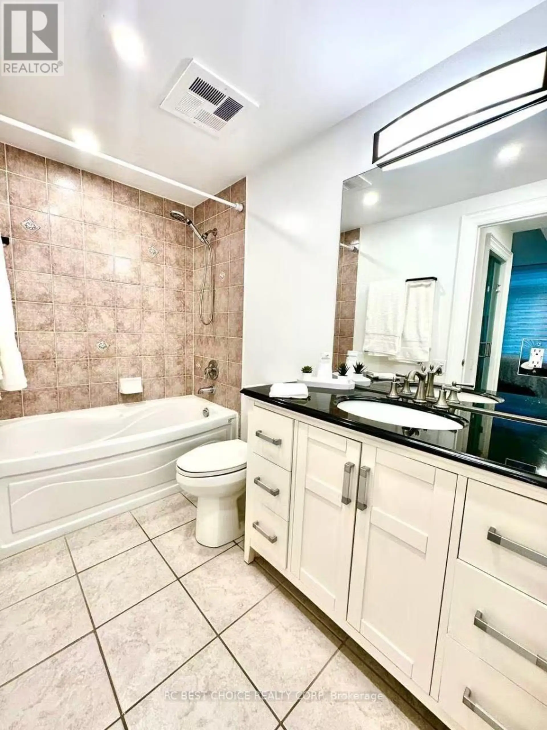#203 2067 LAKE SHORE BOULEVARD W - Image 11