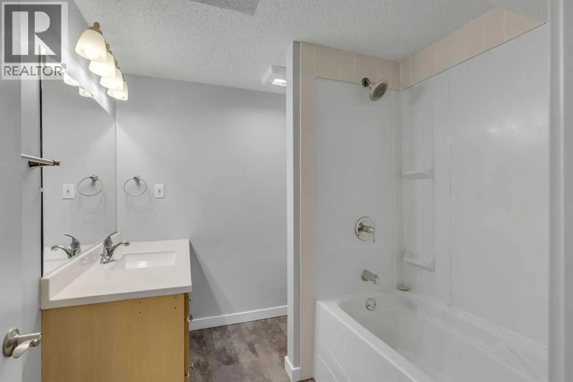 5203 Memorial Drive SE - Image 16