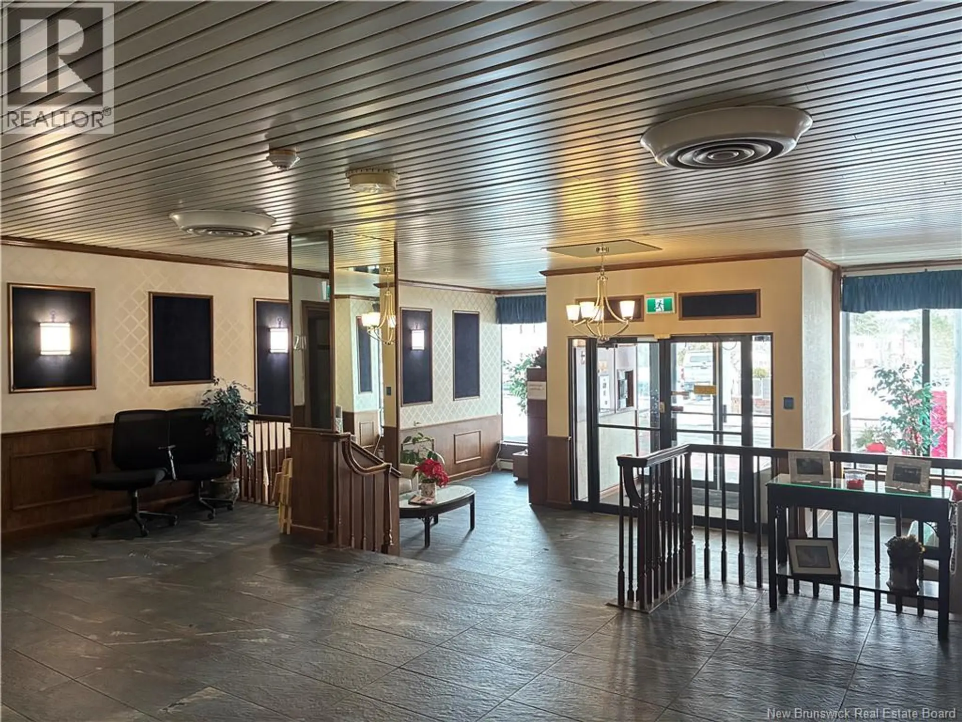#304 310 Woodward Avenue - Image 17