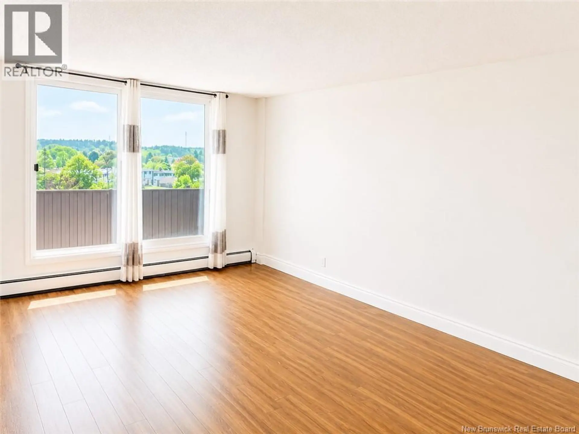#304 310 Woodward Avenue - Image 6