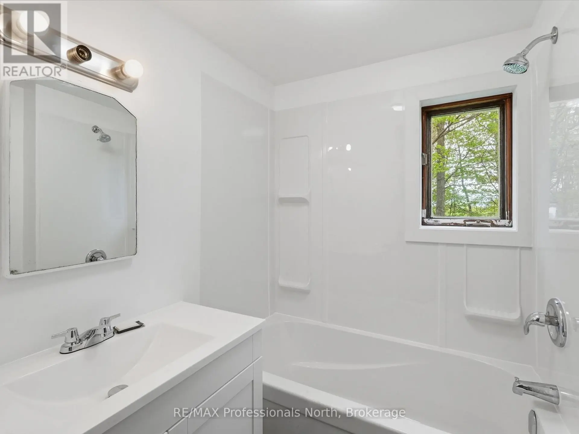 6 KITCHEN ROAD N - Image 9