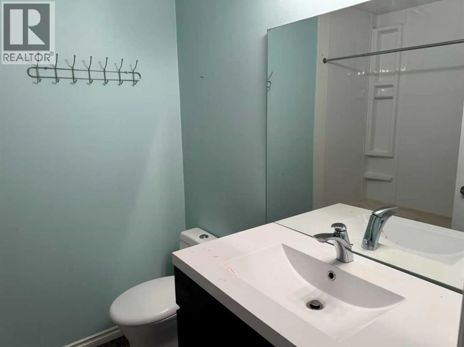 #8 220 Erin Mount Crescent SE - Image 11