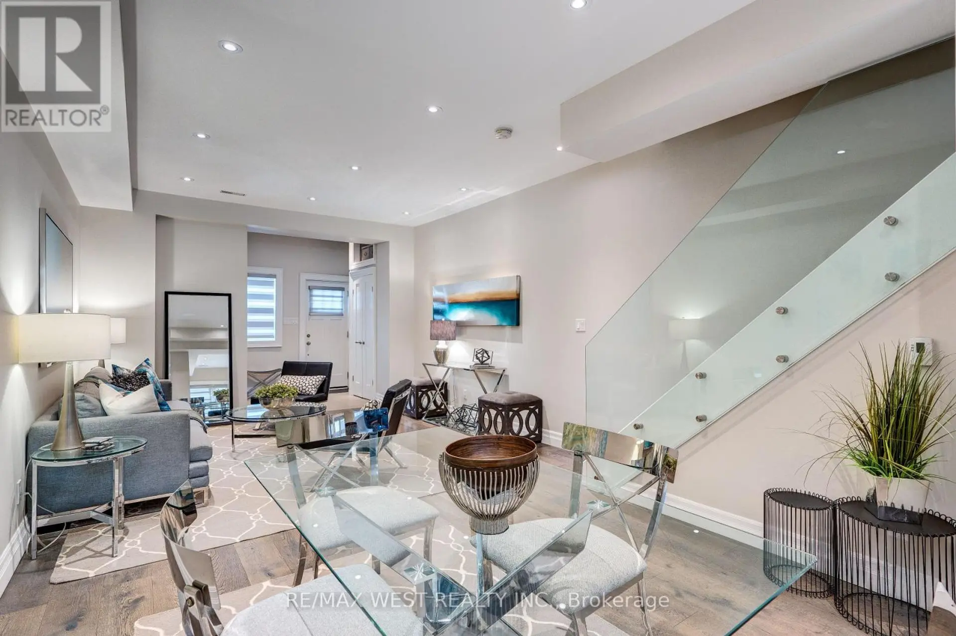 413 LESLIE STREET - Image 6