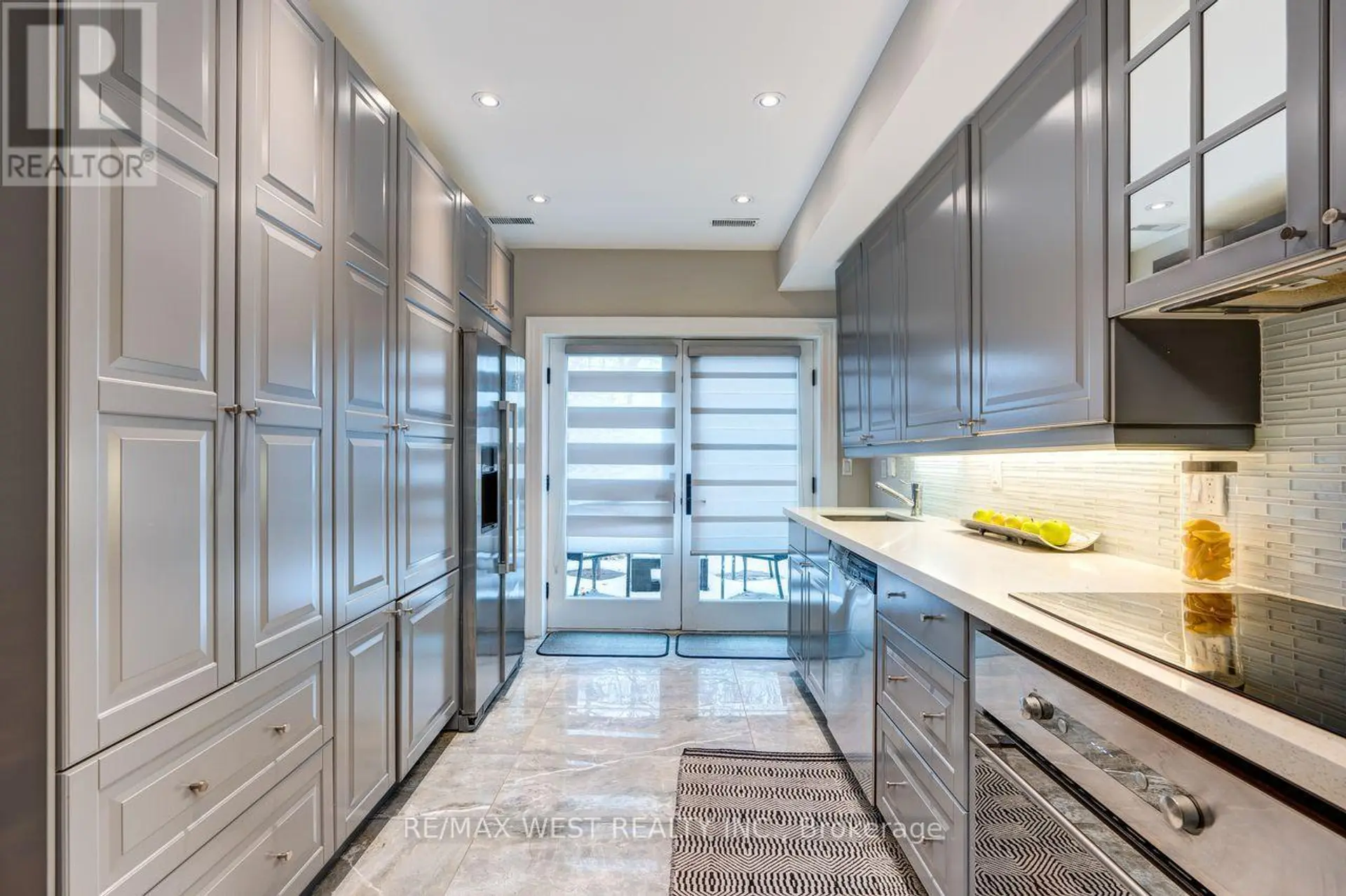 413 LESLIE STREET - Image 7