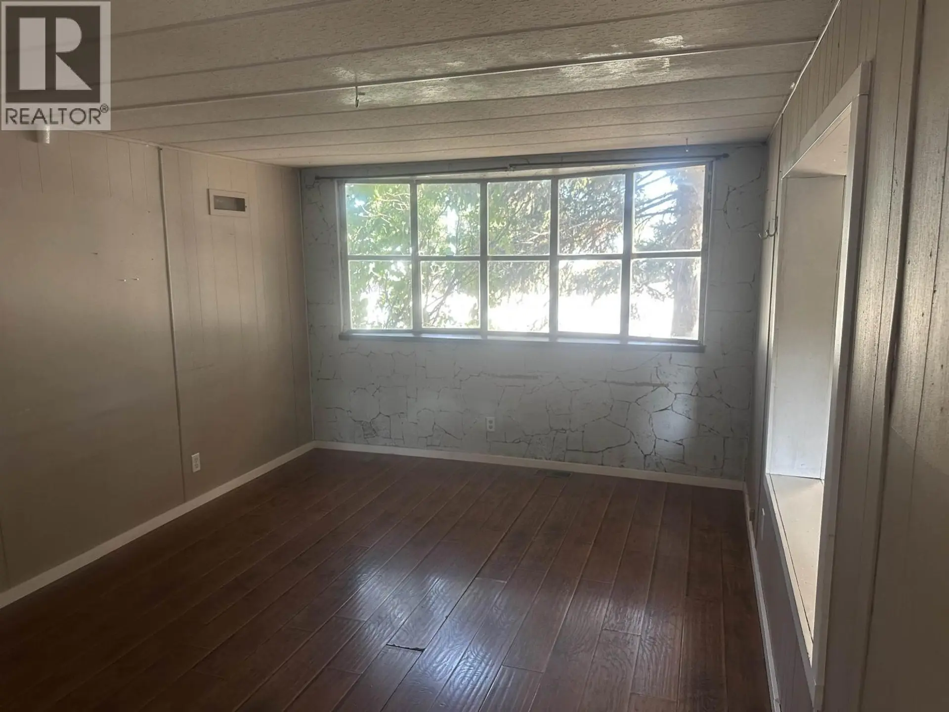 8724 75 STREET - Image 12