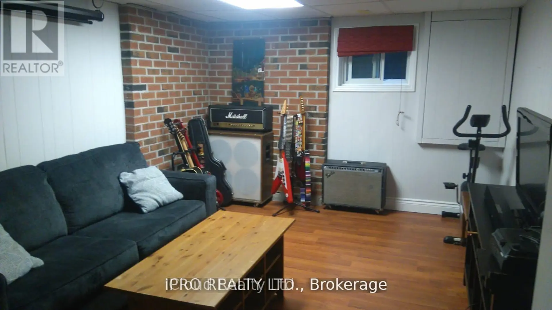 62 AMBLESIDE DRIVE - Image 9