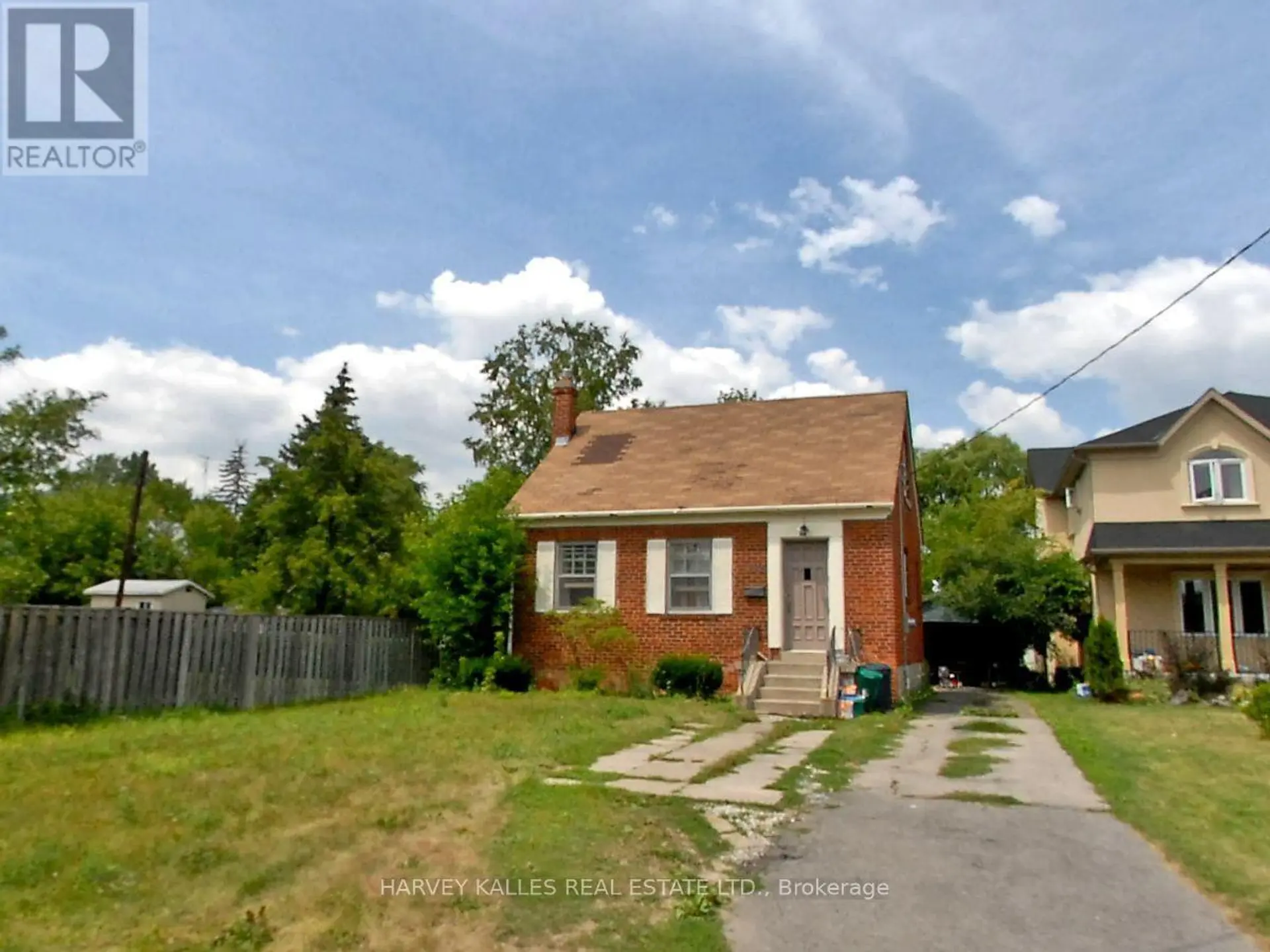 112 ALLINGHAM GARDENS - Image 1