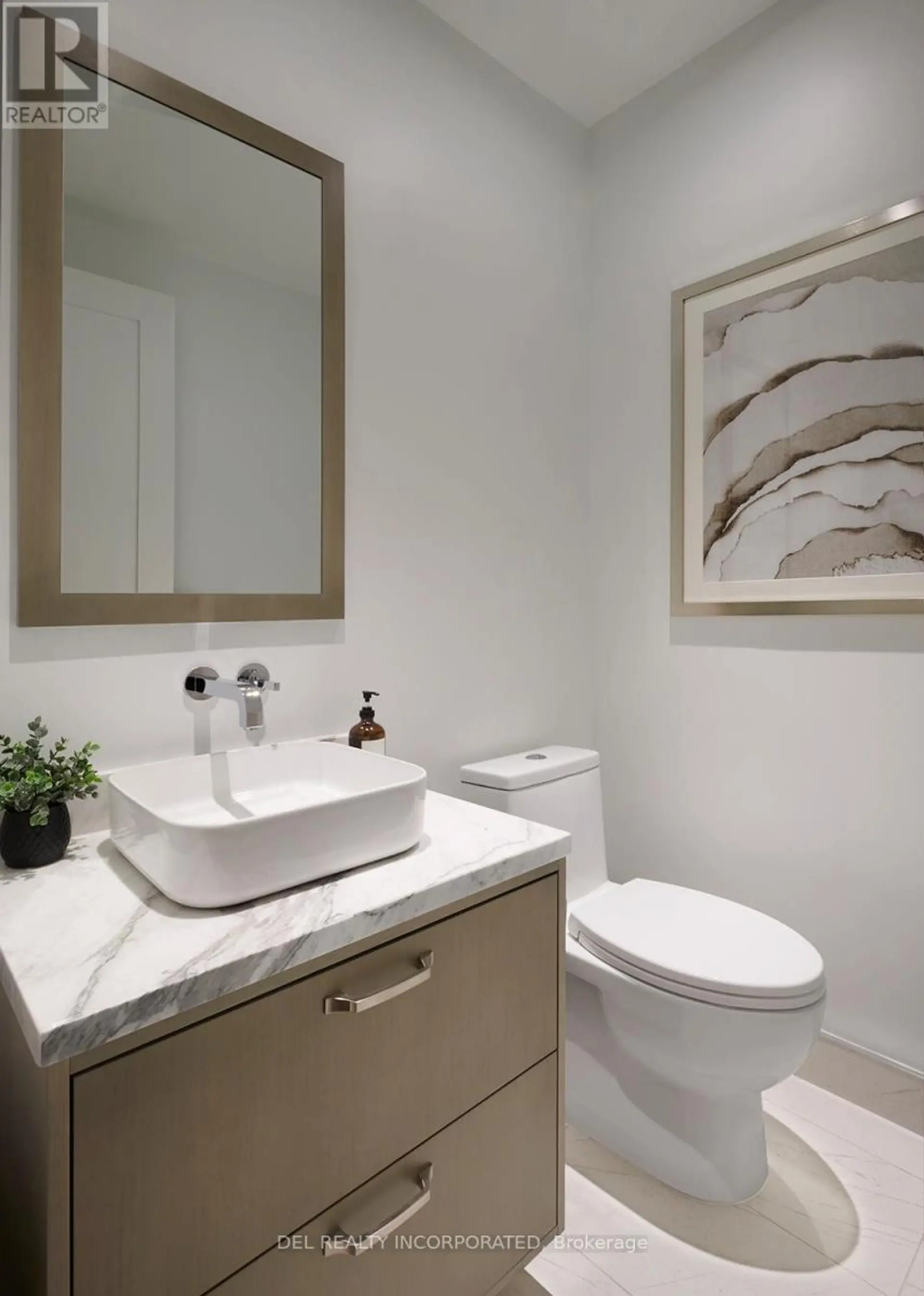 #303 455 WELLINGTON STREET W - Image 8