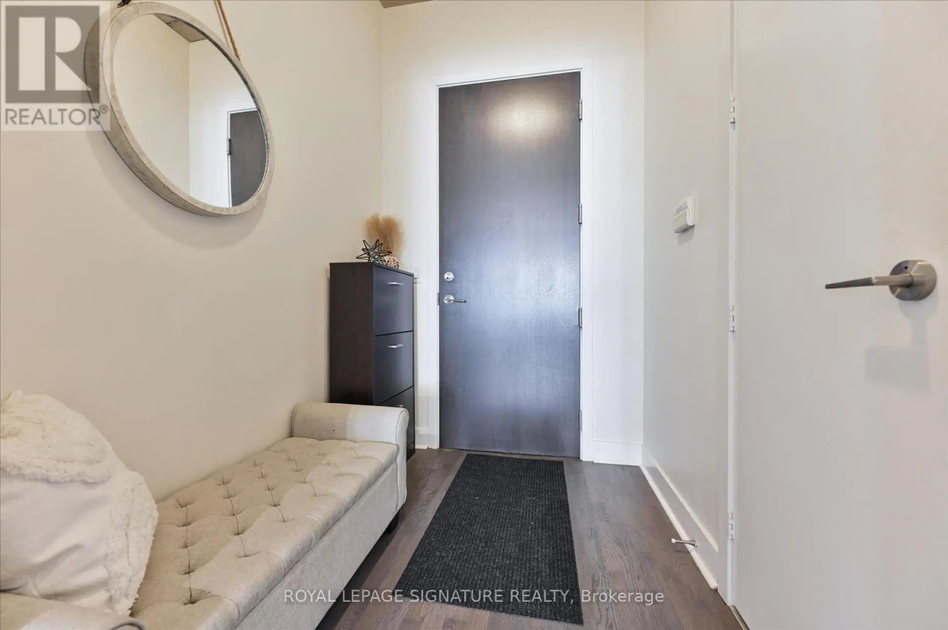 #420 399 ADELAIDE STREET W - Image 5