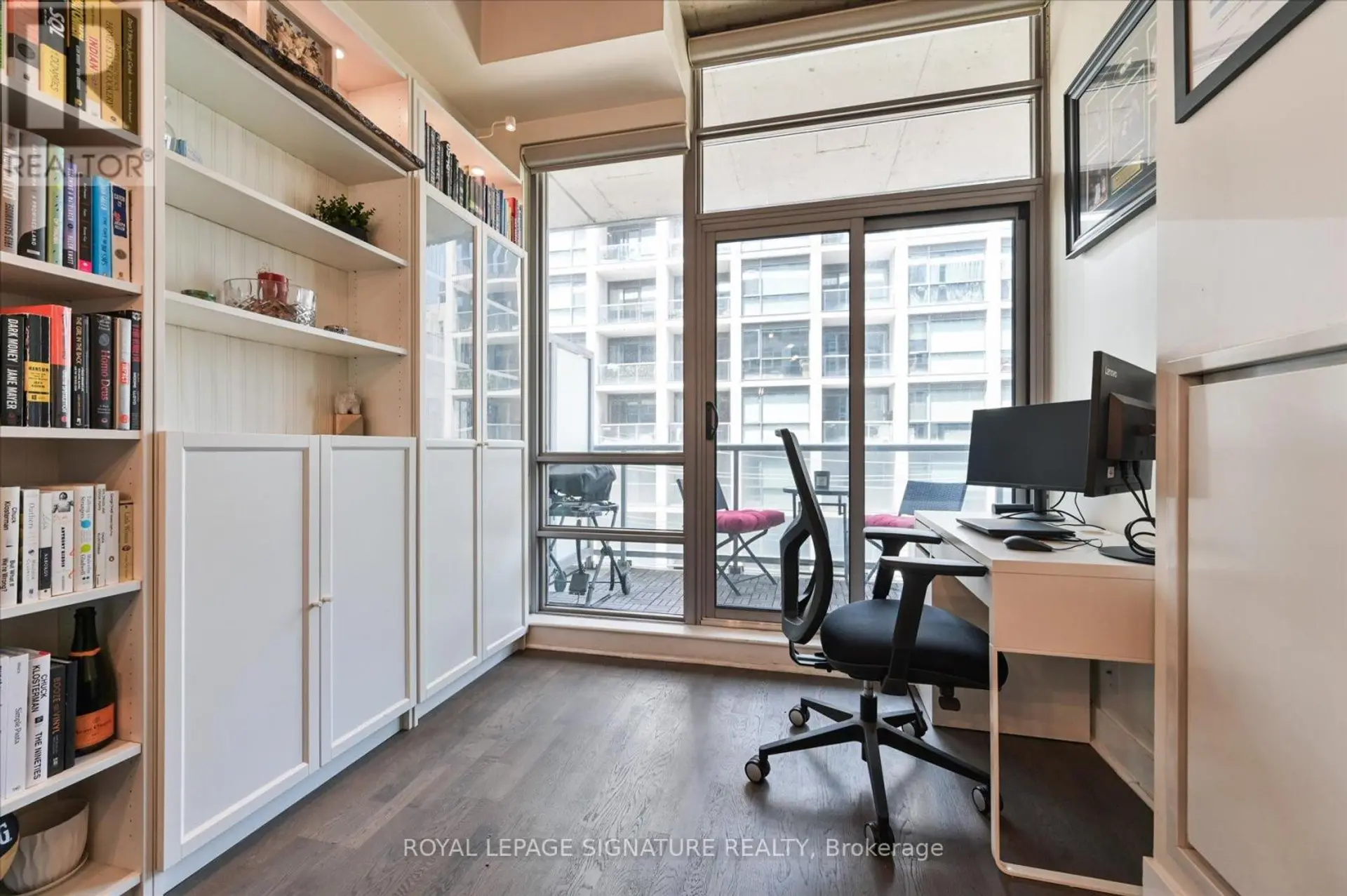 #420 399 ADELAIDE STREET W - Image 9