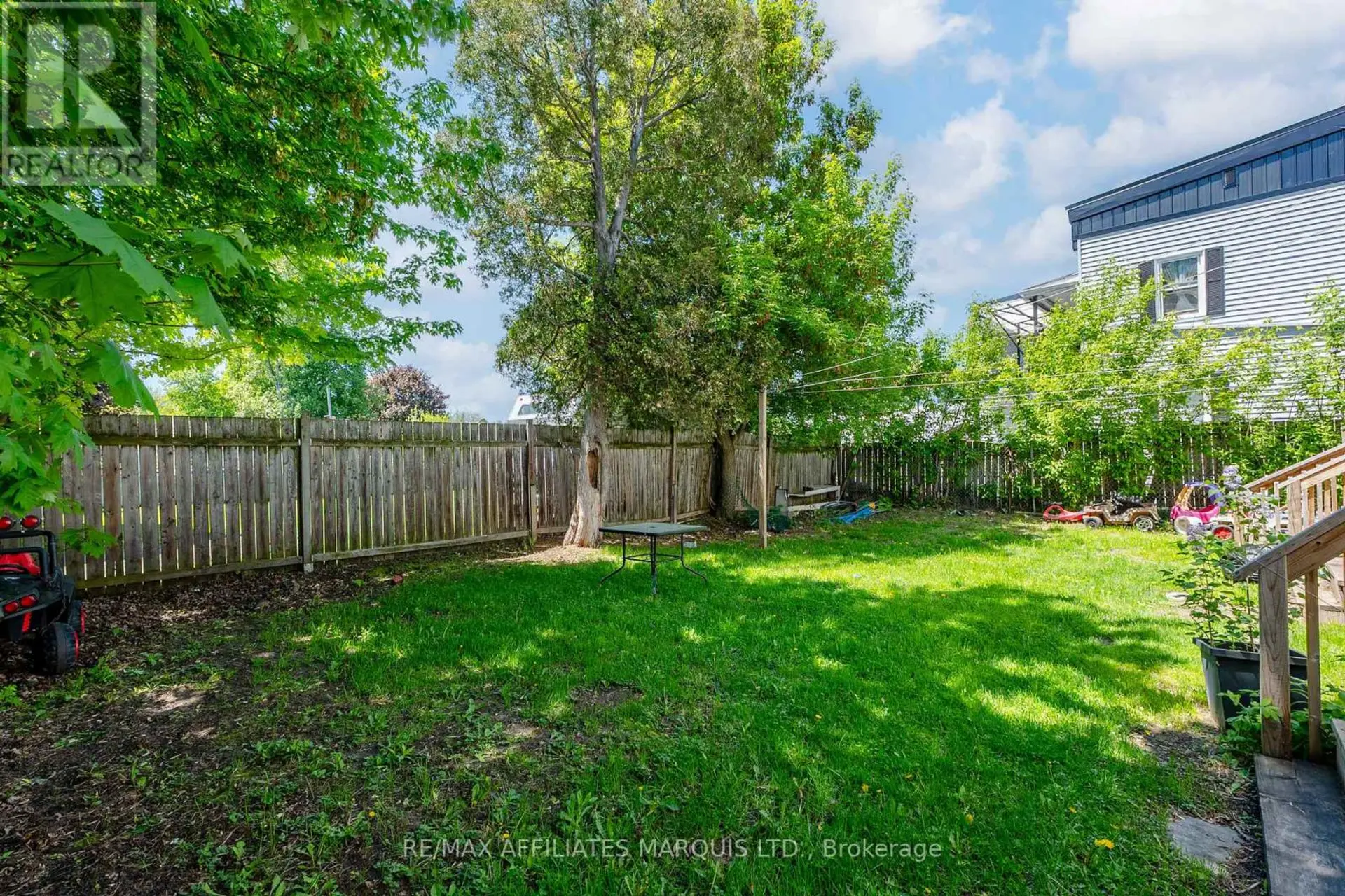 306 MARLBOROUGH STREET N - Image 9