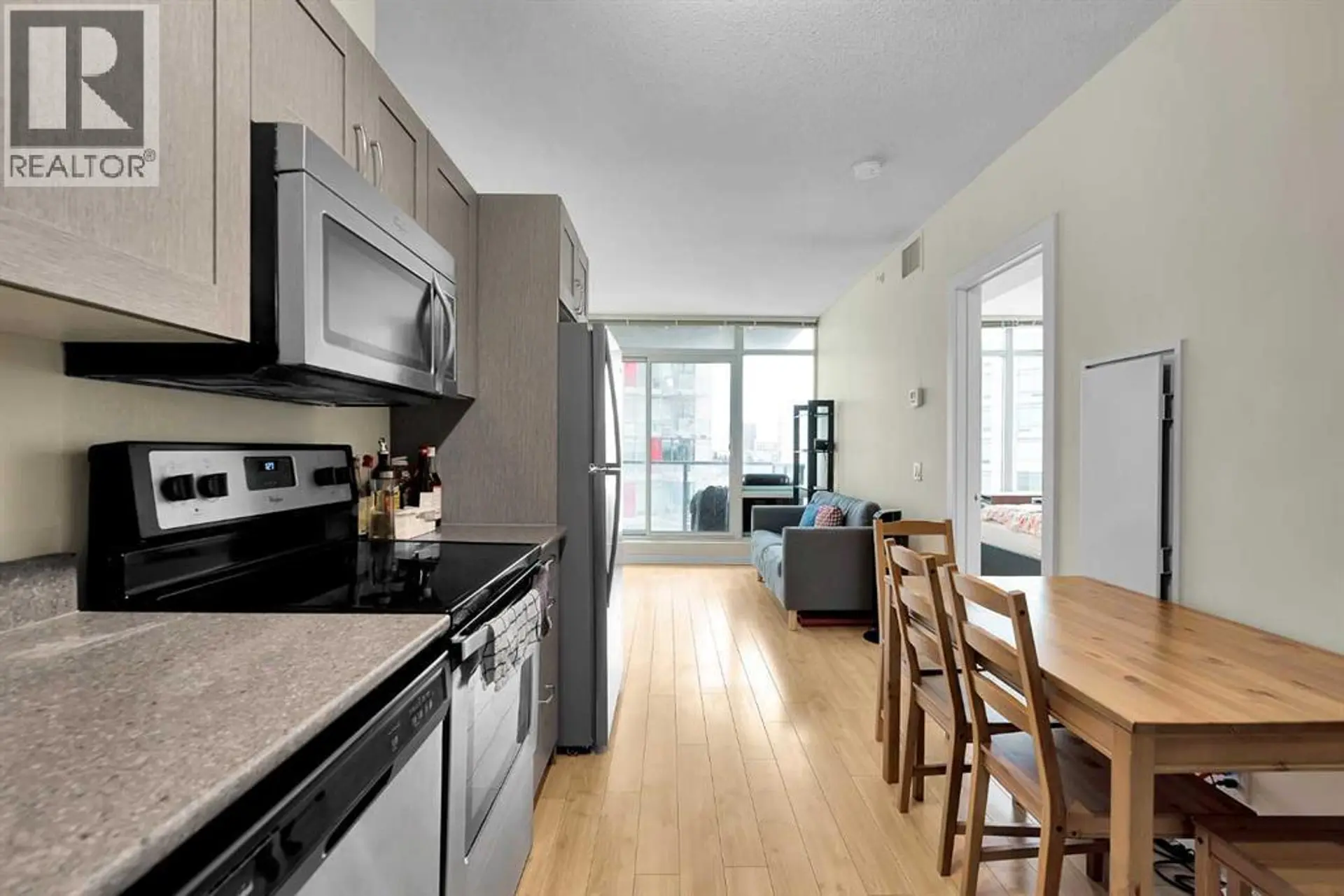 #804 30 Brentwood Common NW - Image 3