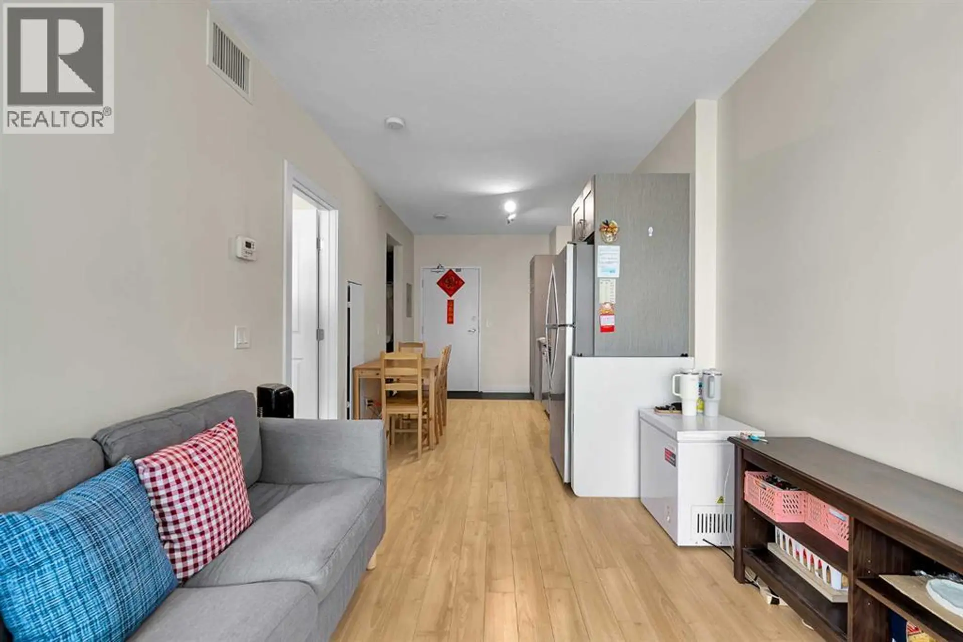 #804 30 Brentwood Common NW - Image 5