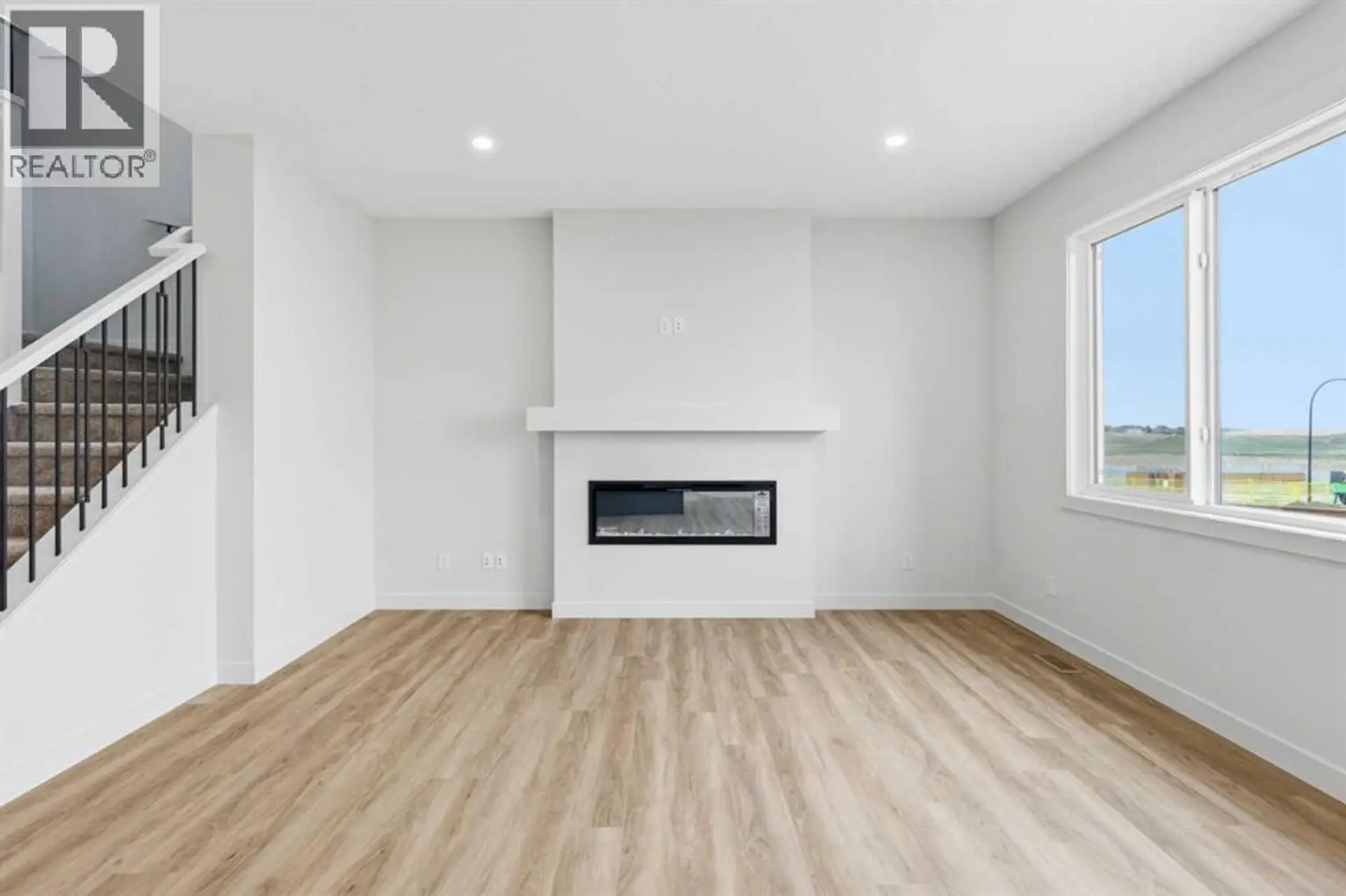 190 Annette Landing NW - Image 4