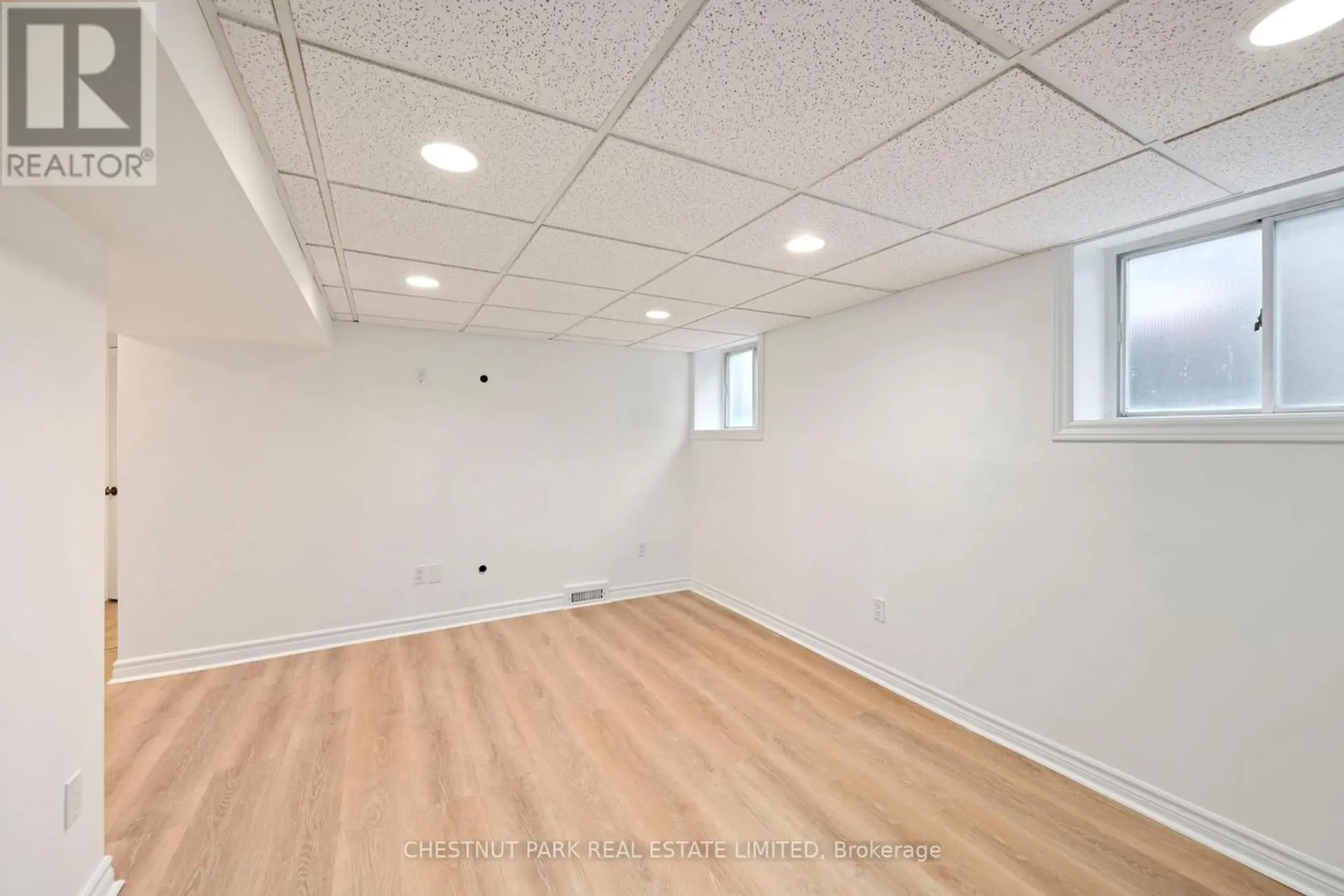 94 BRISCOE STREET E - Image 15