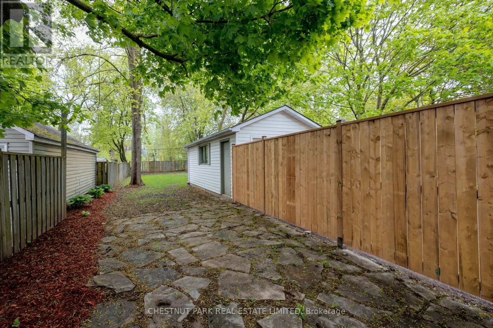 94 BRISCOE STREET E - Image 19