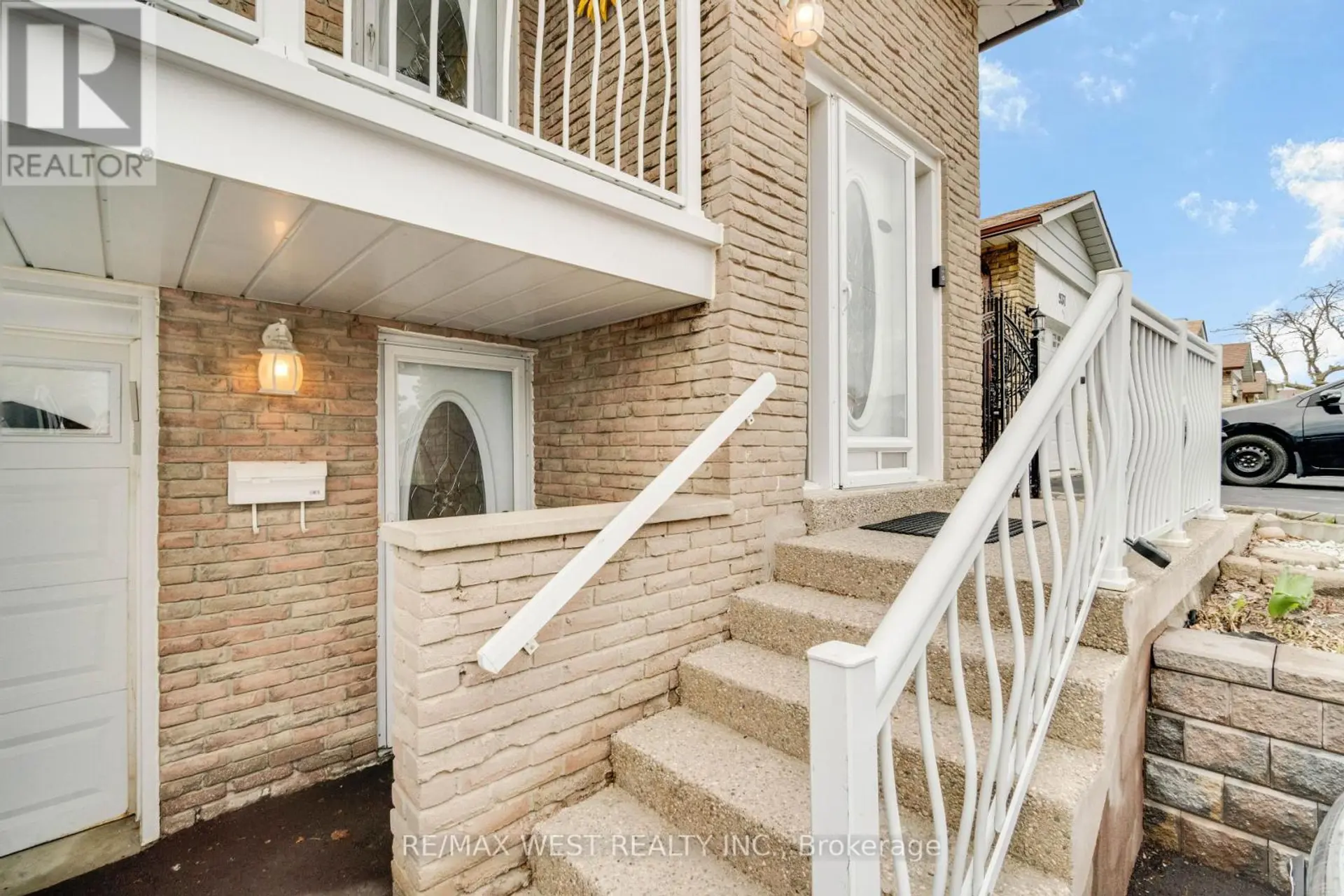 941 STAINTON DRIVE - Image 3
