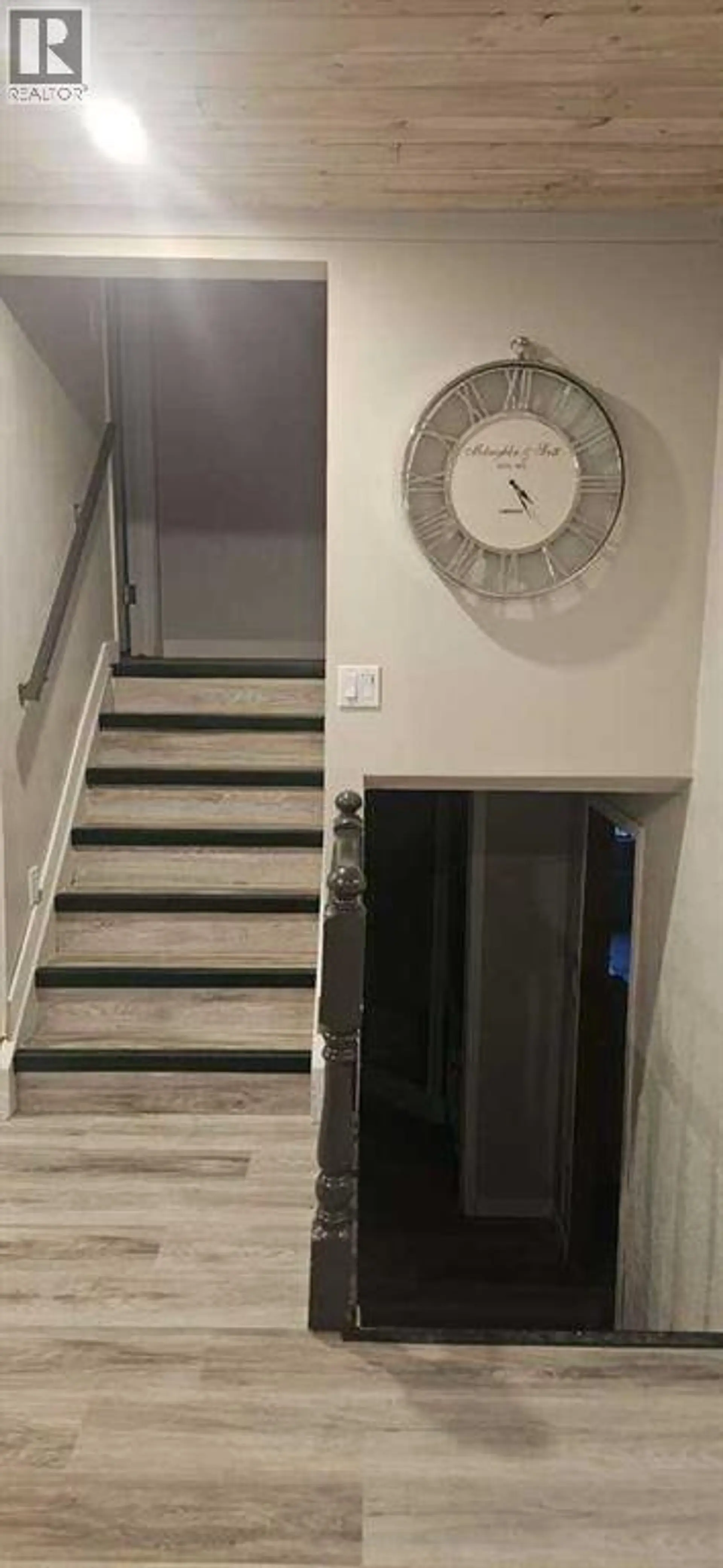 5489 51 Avenue - Image 5