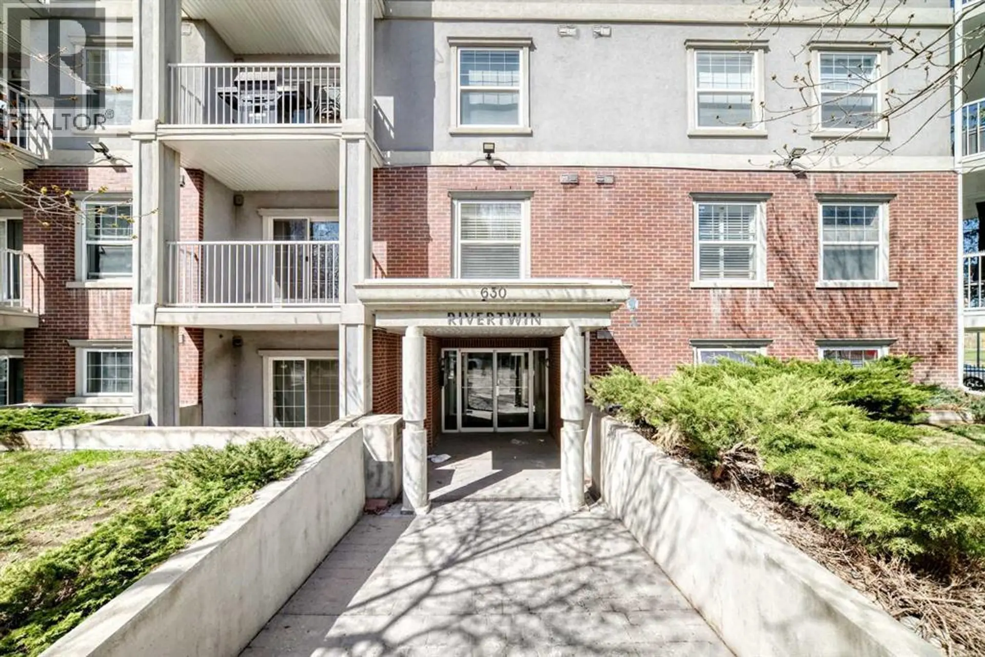 #114 630 8 Avenue SE - Image 4