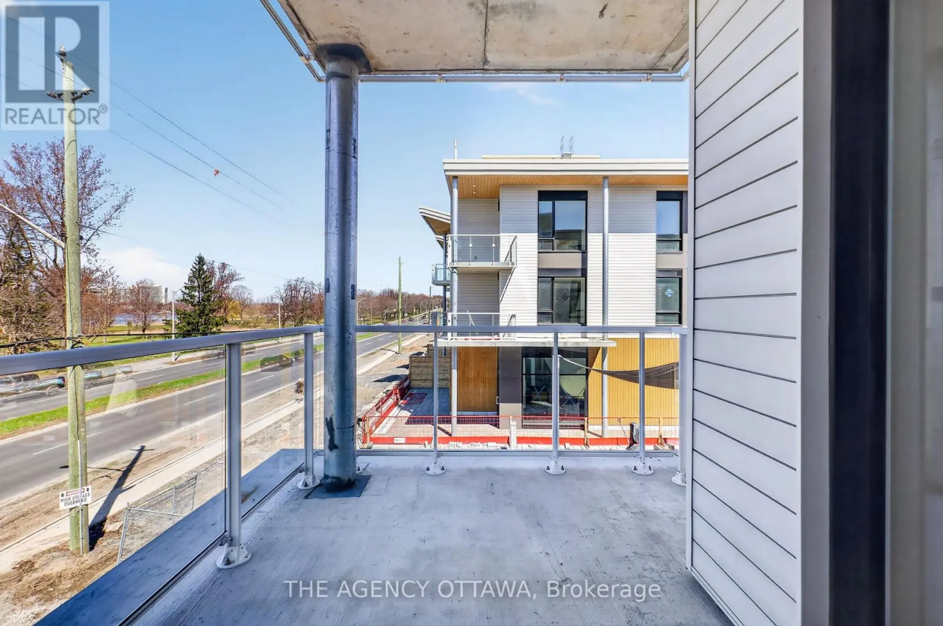 #304 3071 RIVERSIDE DRIVE - Image 17