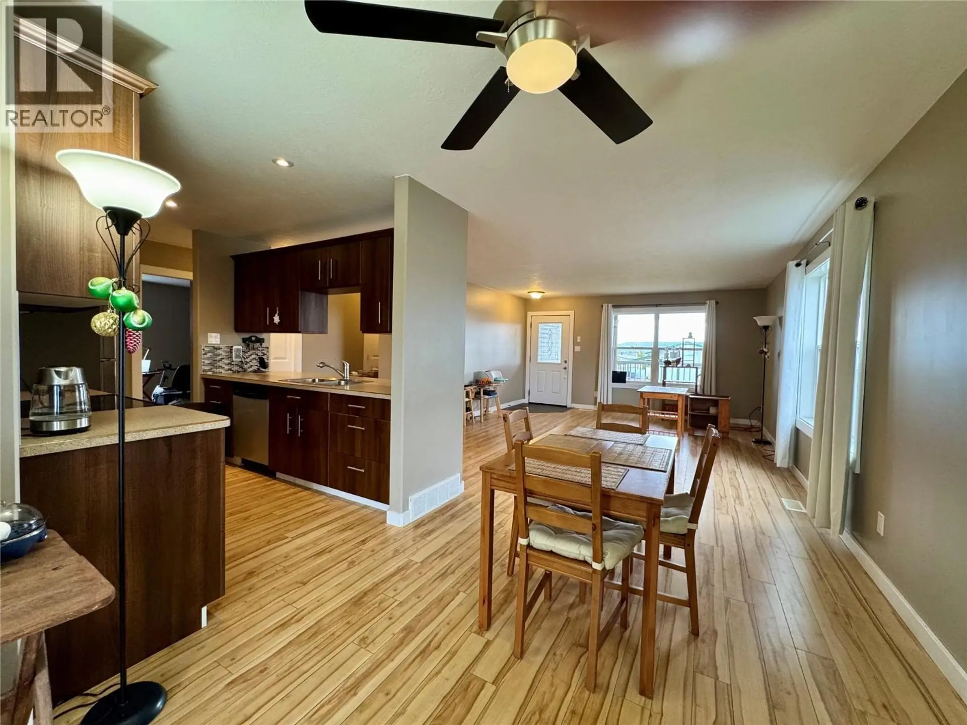 704 99 Avenue - Image 5