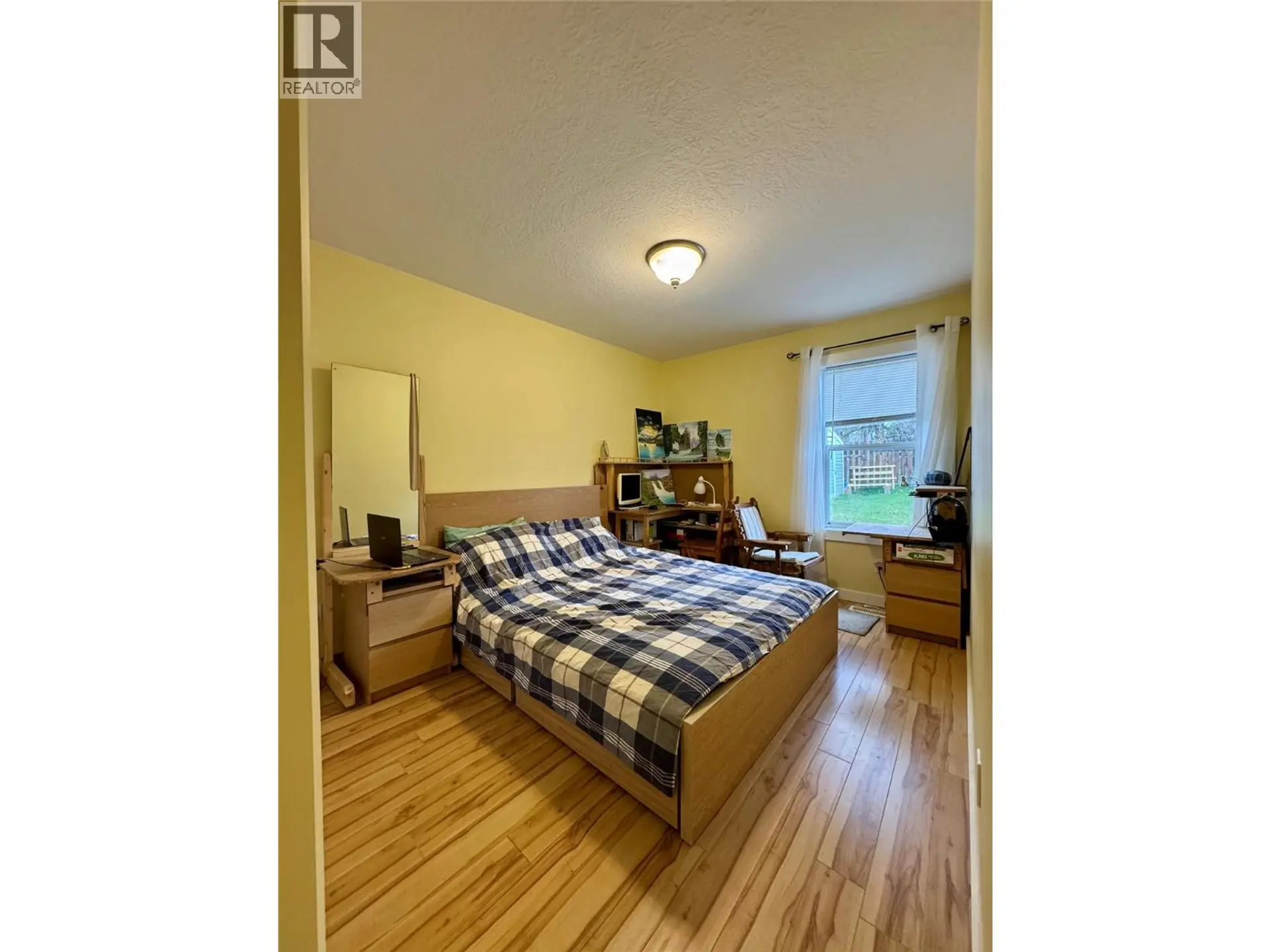 704 99 Avenue - Image 12